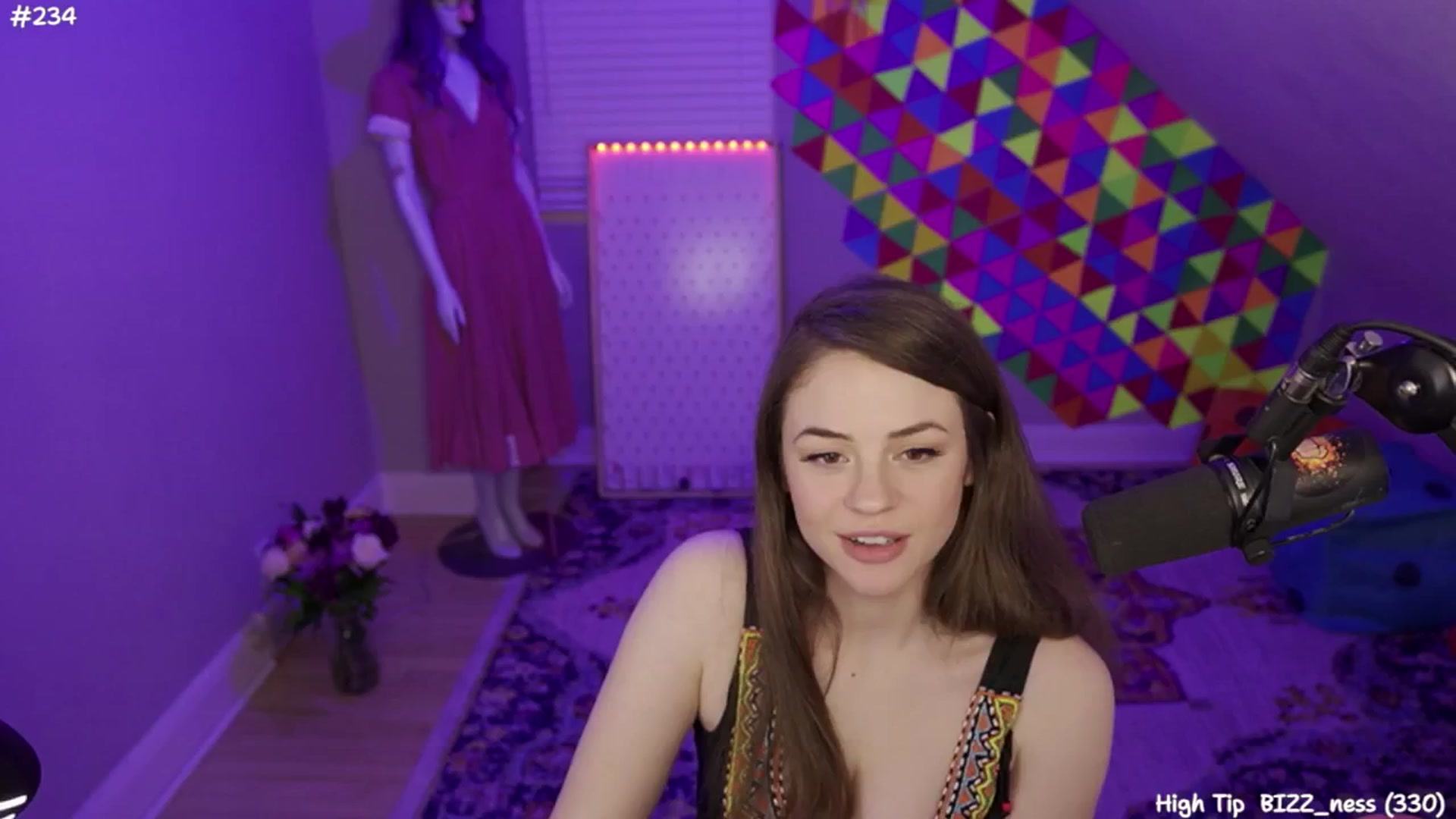 Gallery image thumbnail from FarmerSophie's myfreecams stream on, 05/31/2024, 08:28 image 11 of 20