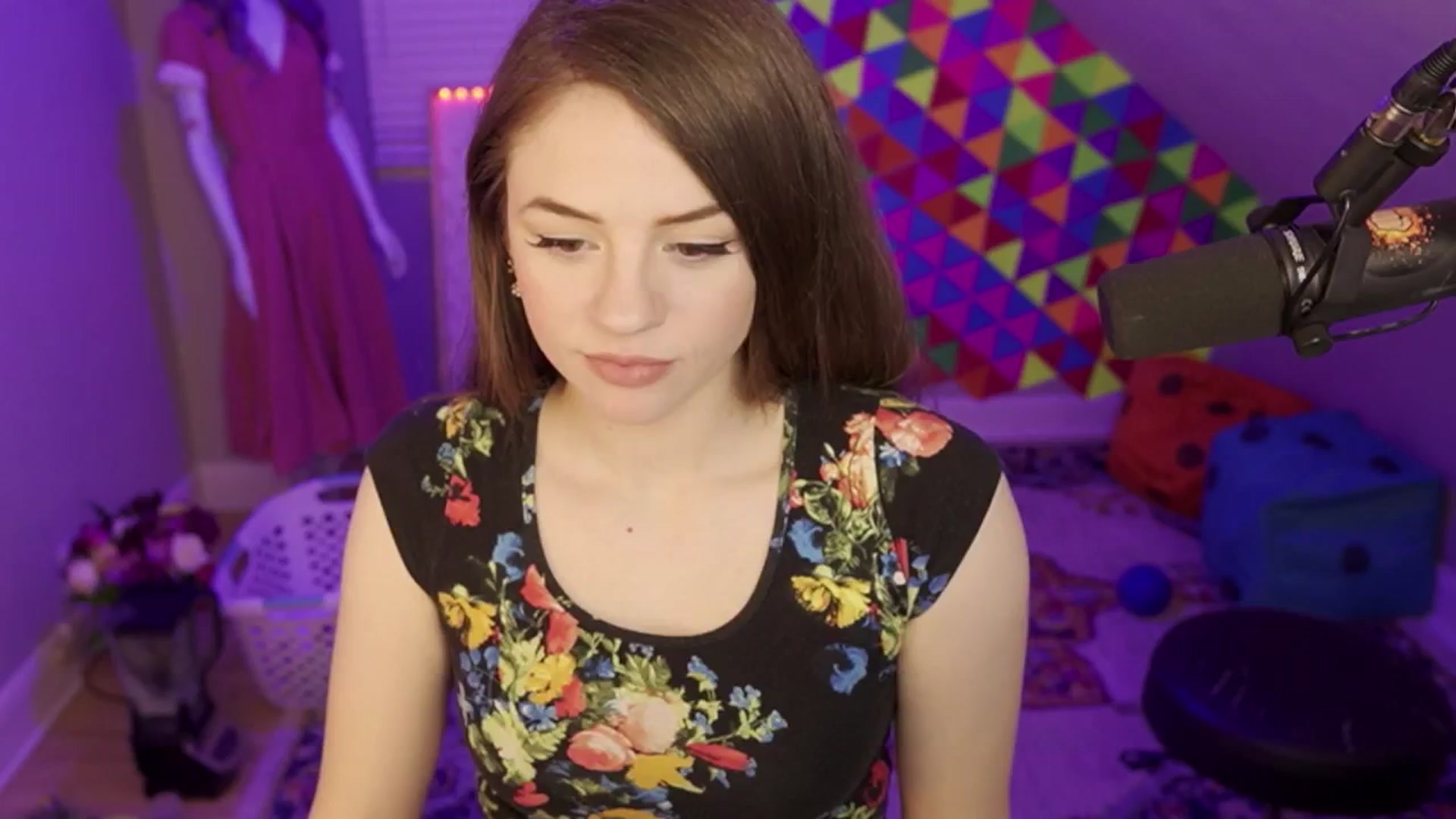 Gallery image thumbnail from FarmerSophie's myfreecams stream on, 06/01/2024, 07:05 image 17 of 20
