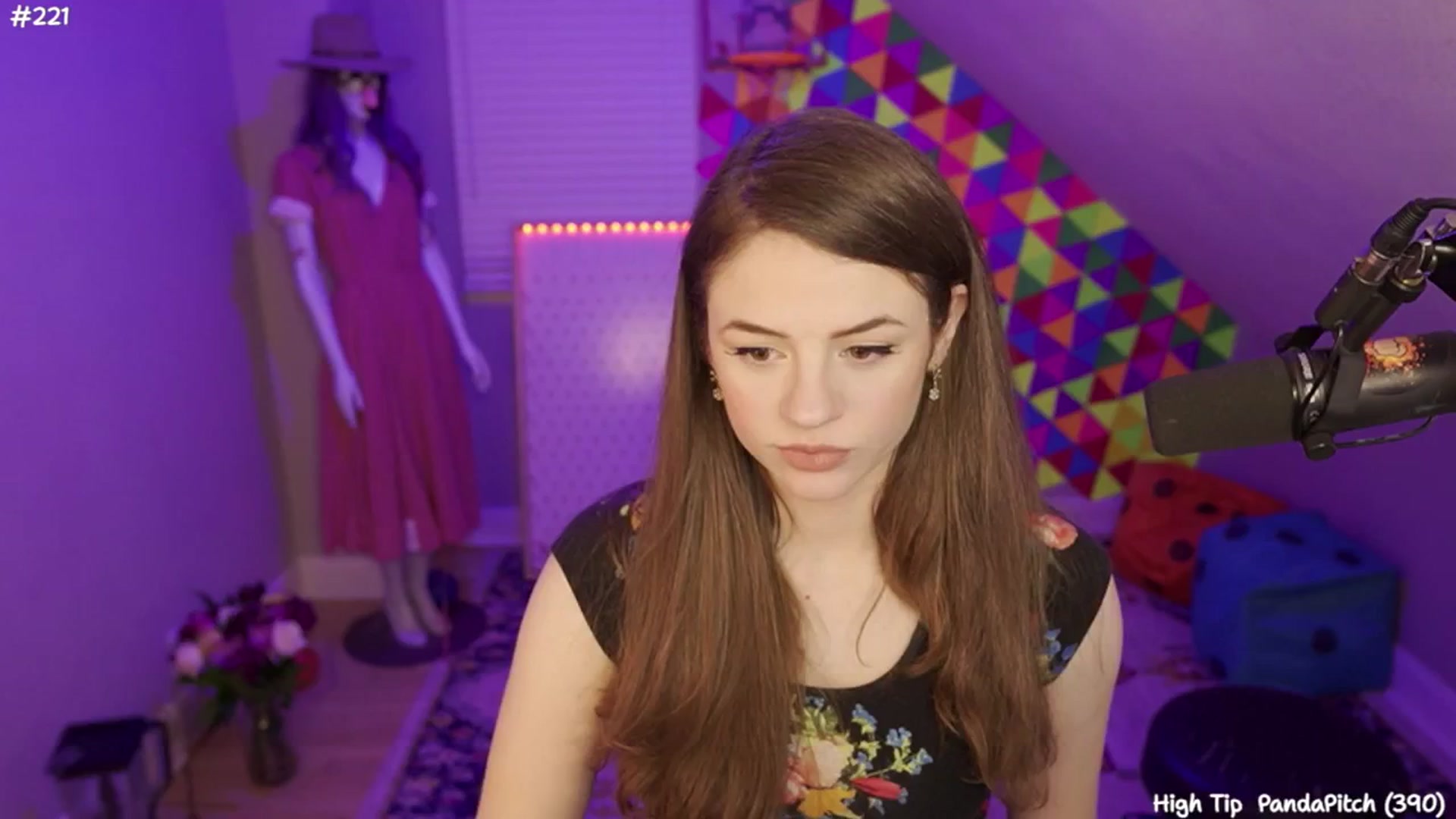Gallery image thumbnail from FarmerSophie's myfreecams stream on, 06/01/2024, 07:05 image 7 of 20