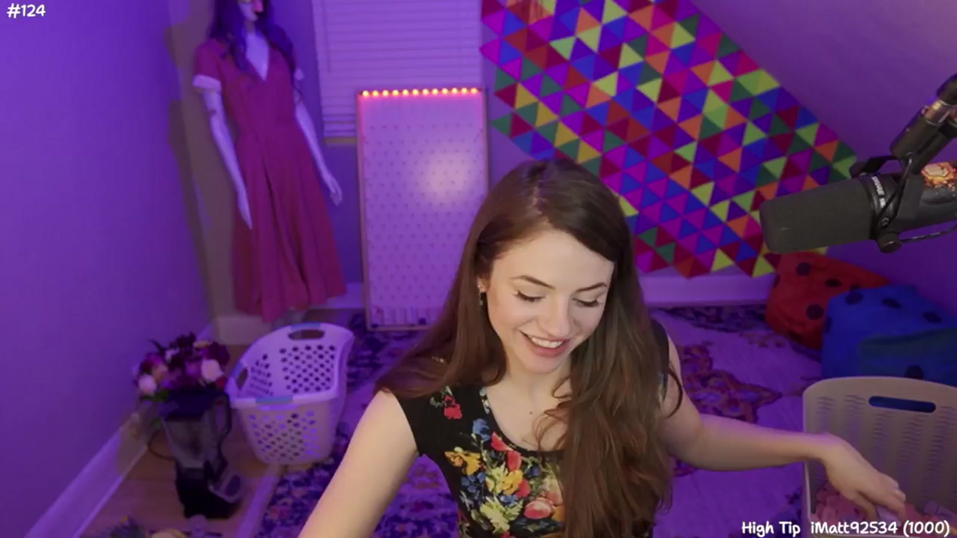 Gallery image thumbnail from FarmerSophie's myfreecams stream on, 06/01/2024, 08:58 image 5 of 20
