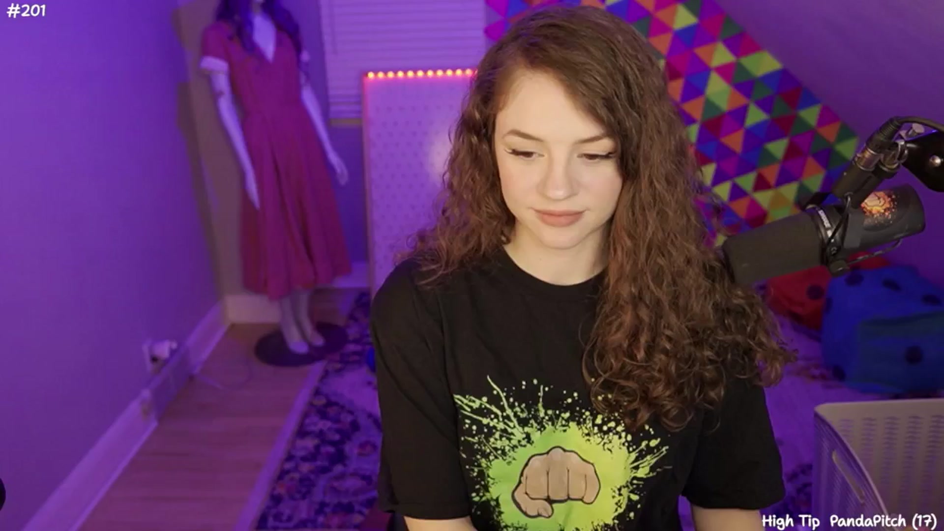 Gallery image thumbnail from FarmerSophie's myfreecams stream on, 06/04/2024, 04:10 image 7 of 20