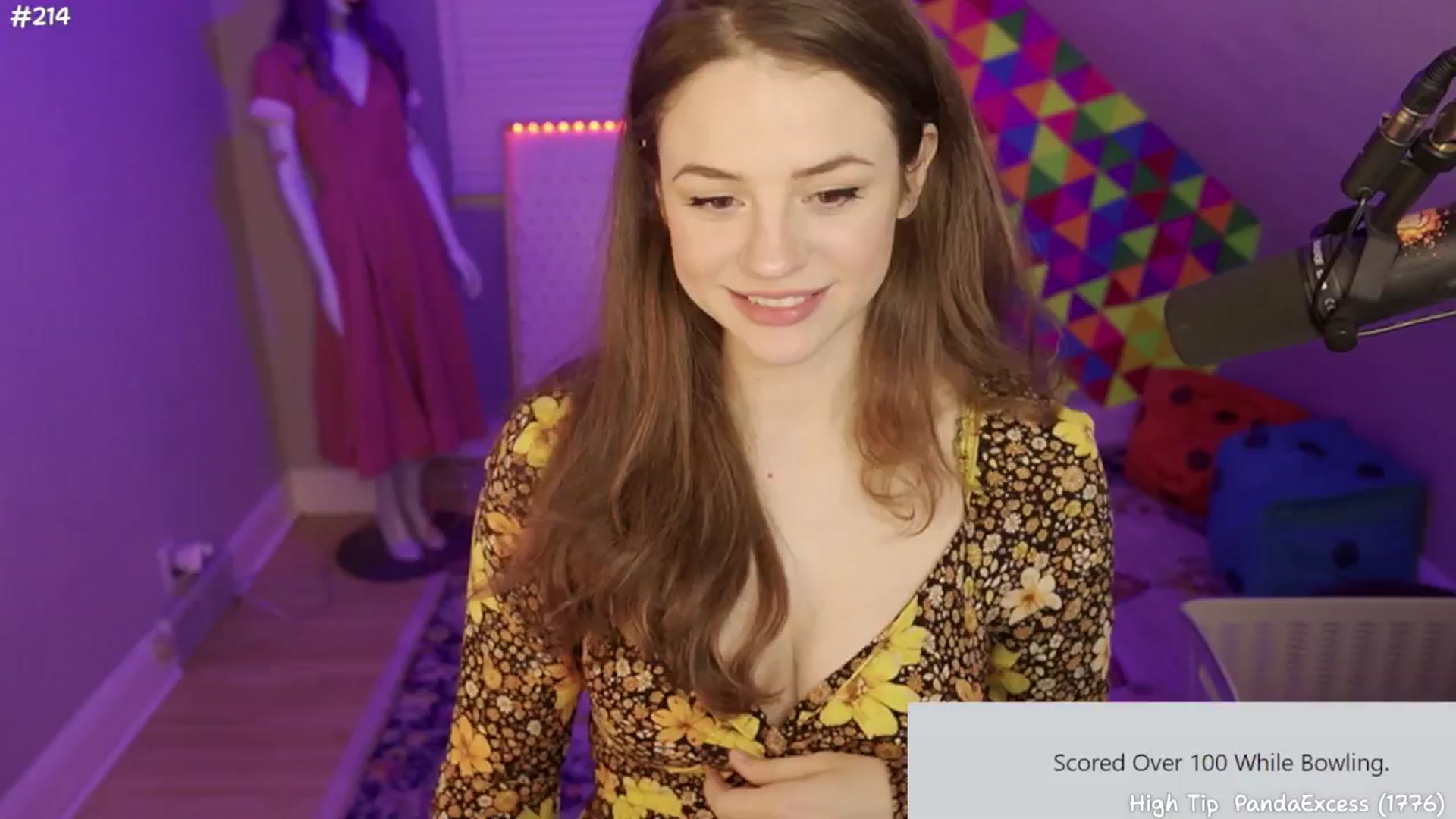 Gallery image thumbnail from FarmerSophie's myfreecams stream on, 06/08/2024, 07:43 image 4 of 20