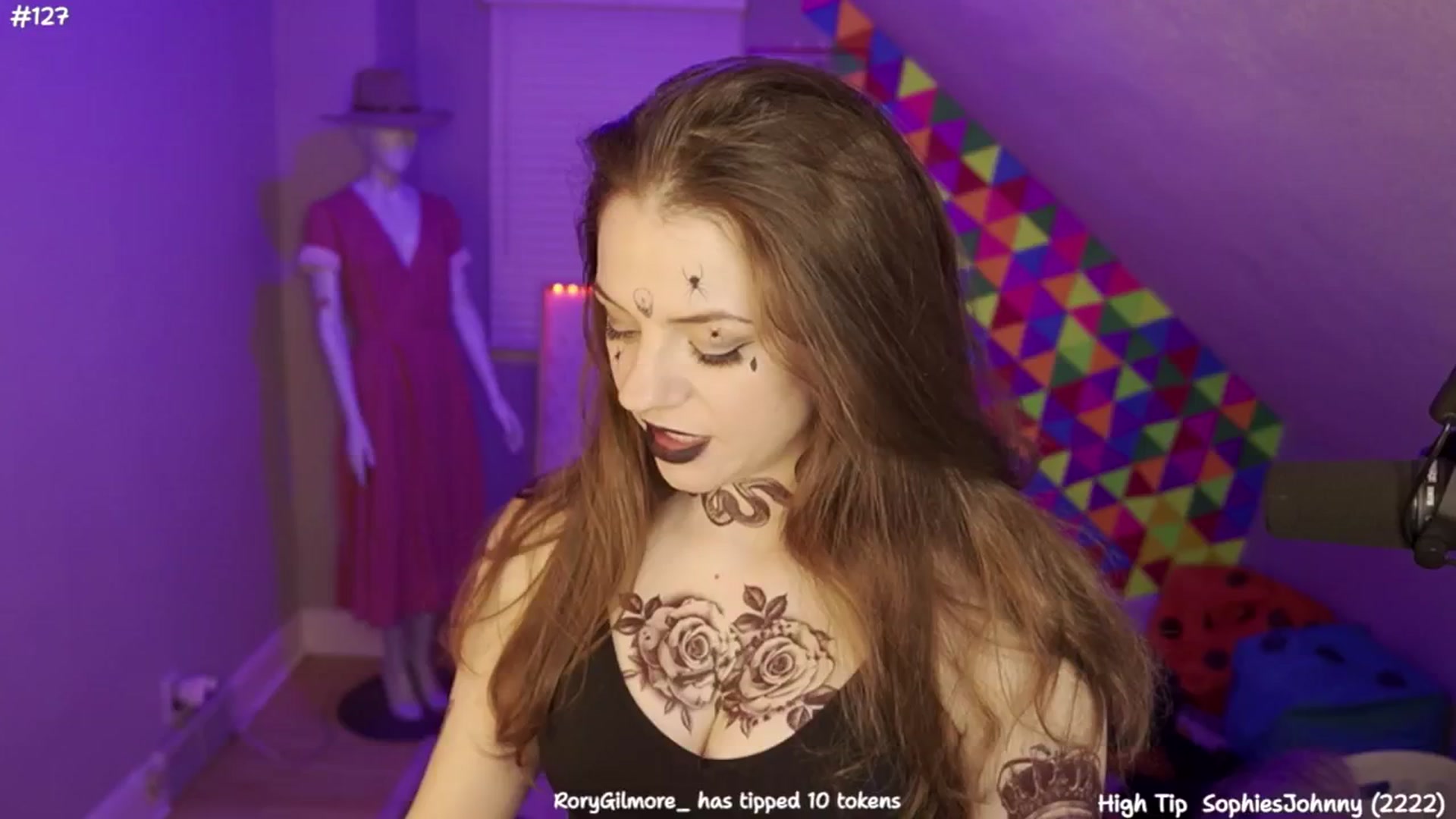 Gallery image thumbnail from FarmerSophie's myfreecams stream on, 06/09/2024, 07:37 image 13 of 20