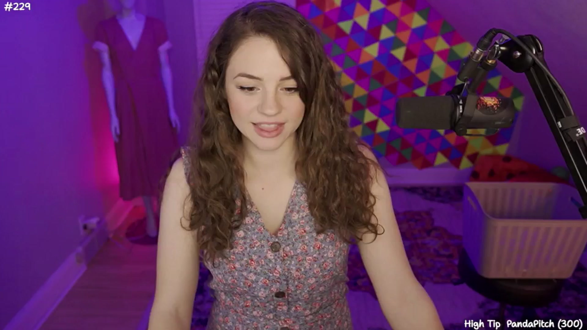 Gallery image thumbnail from FarmerSophie's myfreecams stream on, 06/14/2024, 08:31 image 5 of 20