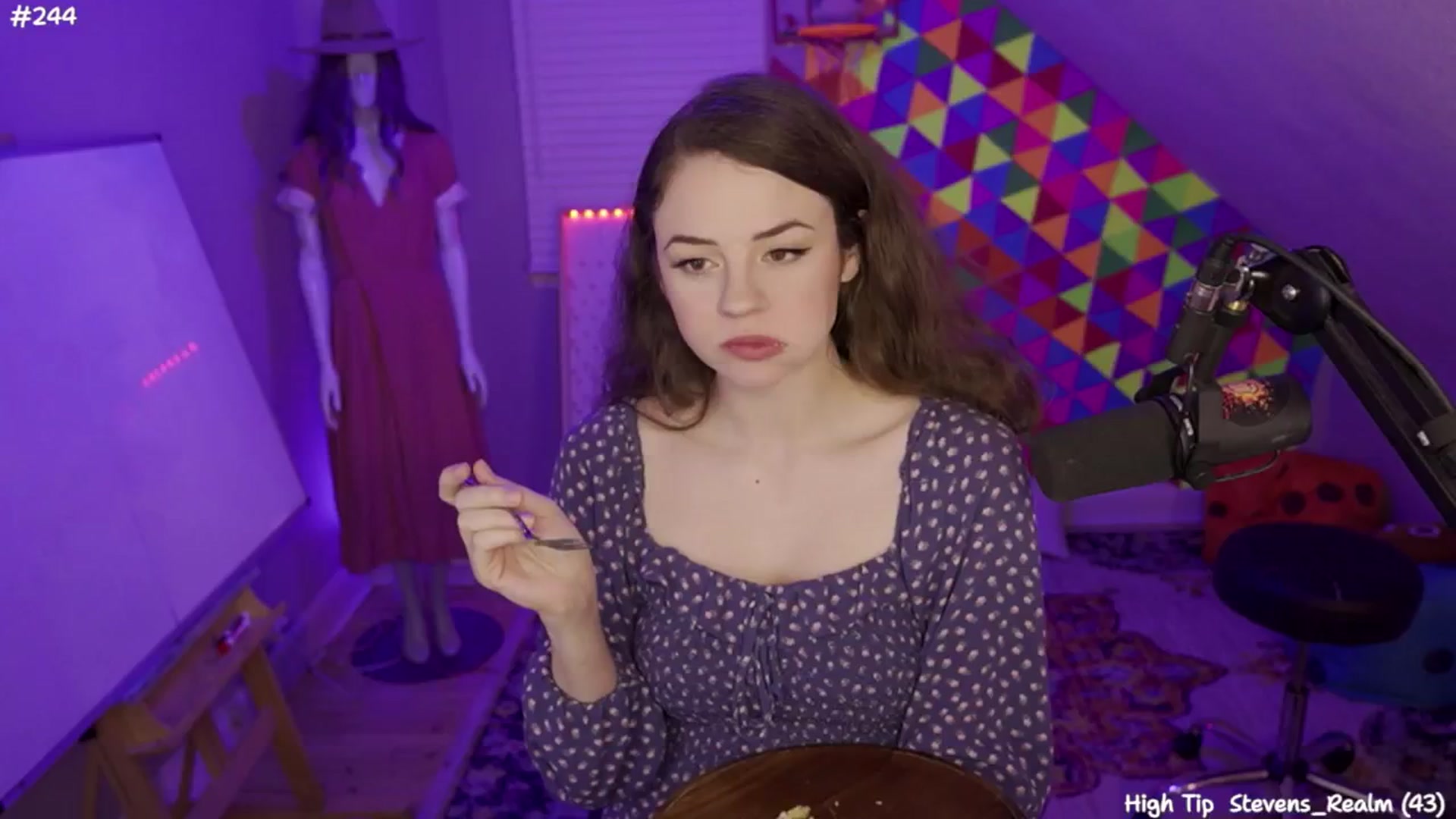 Gallery image thumbnail from FarmerSophie's myfreecams stream on, 06/25/2024, 04:33 image 2 of 20