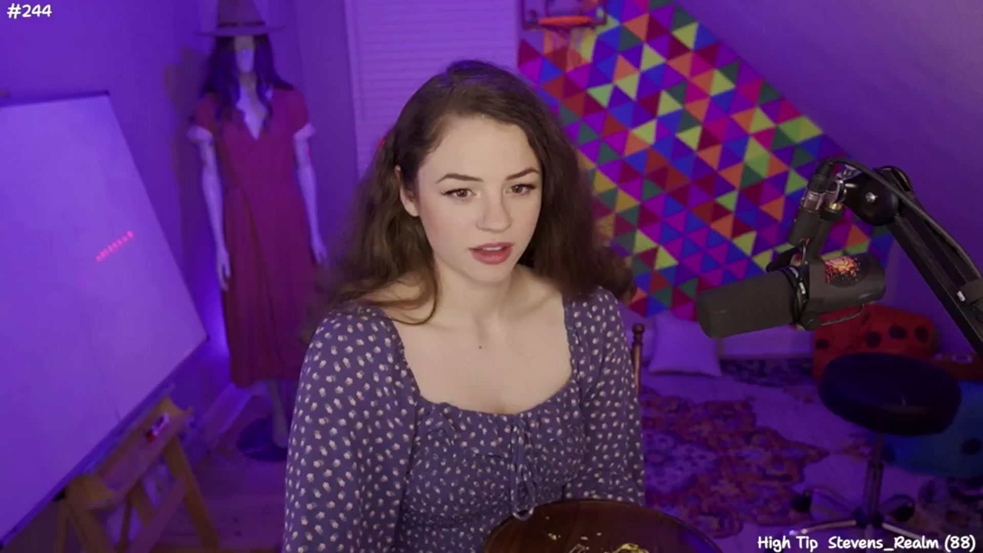 Gallery image thumbnail from FarmerSophie's myfreecams stream on, 06/25/2024, 04:33 image 5 of 20