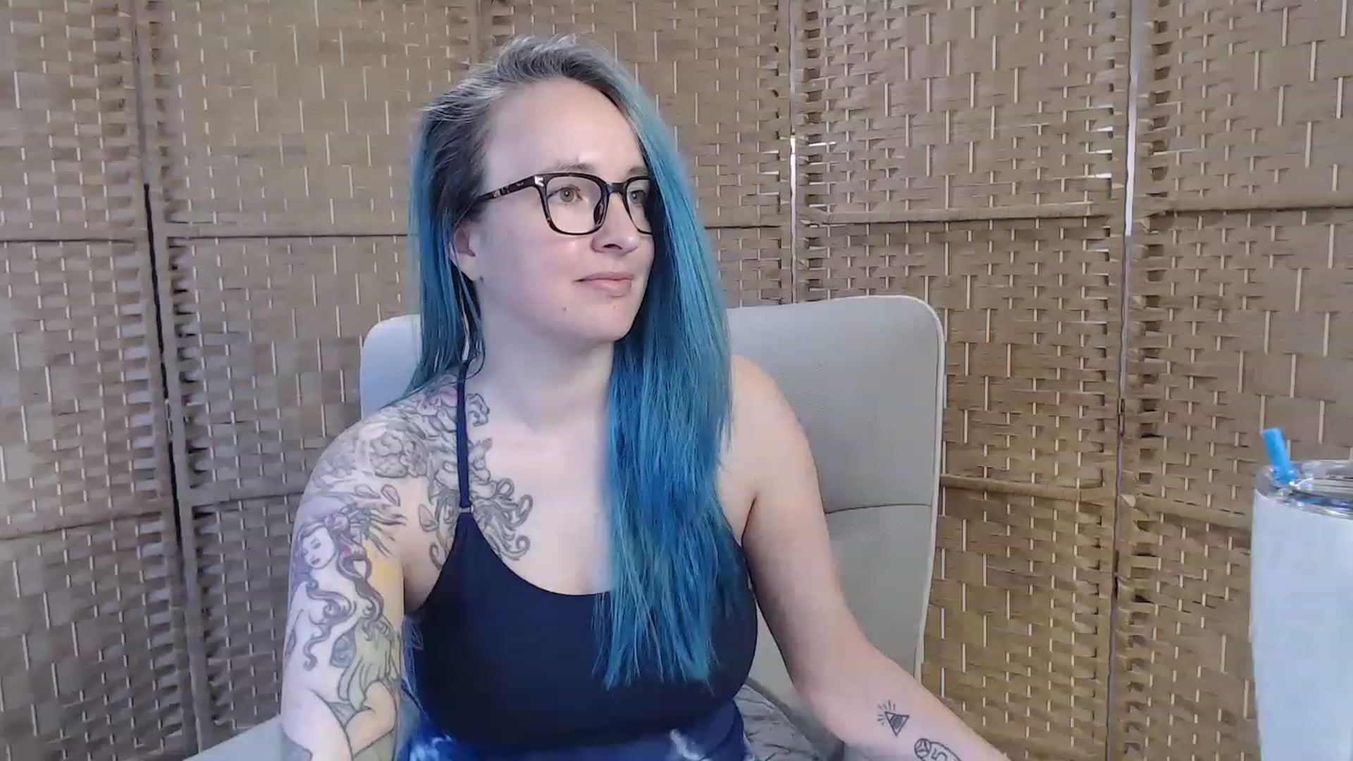 Gallery image thumbnail from FarrahFoxy's myfreecams stream on, 03/07/2023, 15:50 image 13 of 20