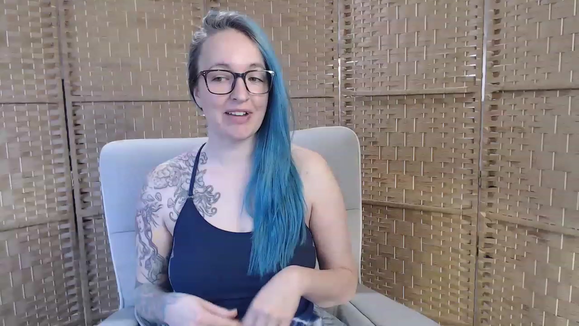 Gallery image thumbnail from FarrahFoxy's myfreecams stream on, 03/07/2023, 15:50 image 8 of 20