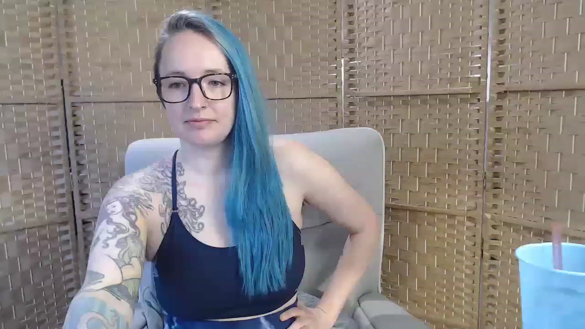 Gallery image thumbnail from FarrahFoxy's myfreecams stream on, 03/07/2023, 15:50 image 5 of 20