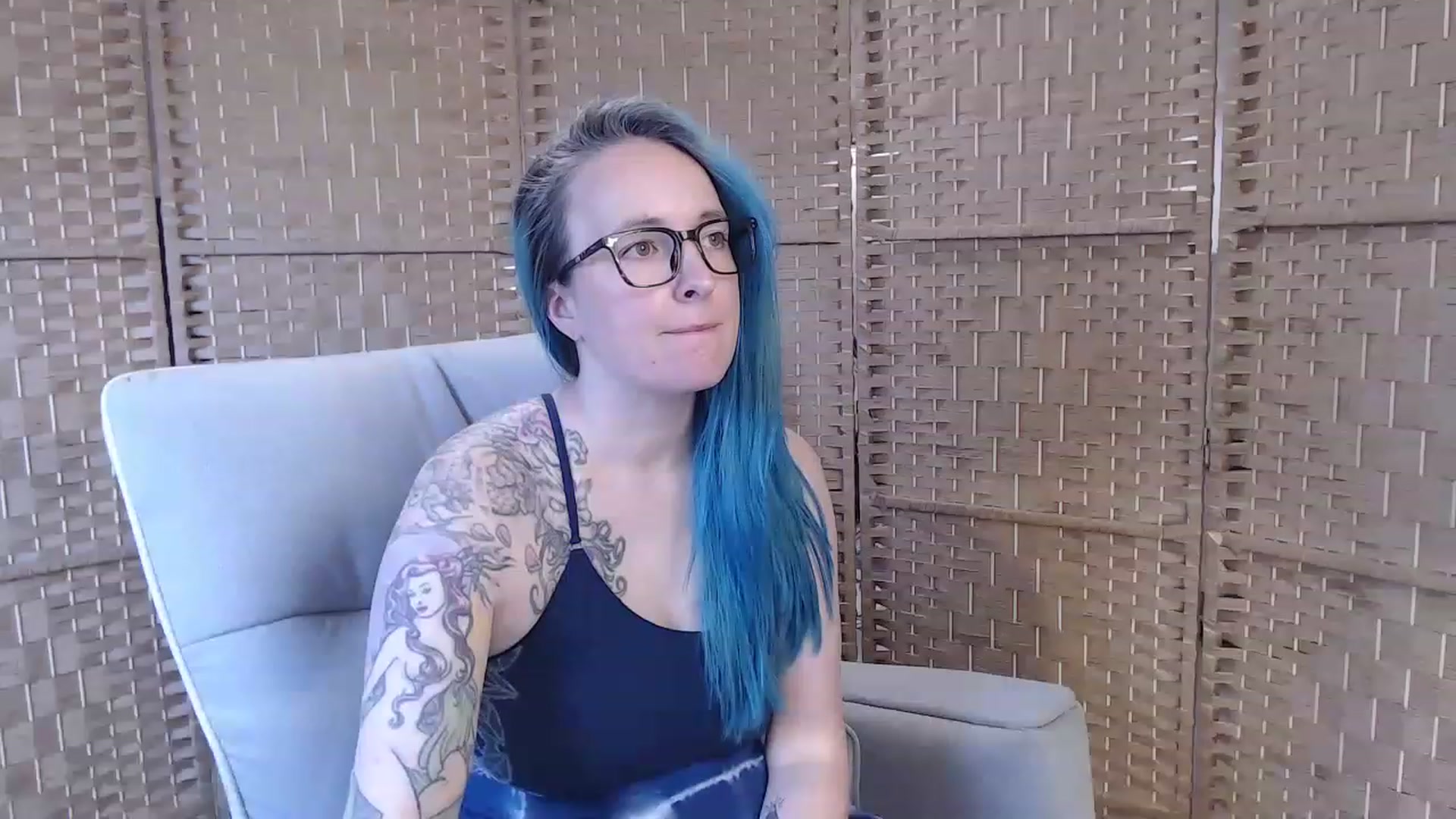 Gallery image thumbnail from FarrahFoxy's myfreecams stream on, 03/07/2023, 17:08 image 17 of 20