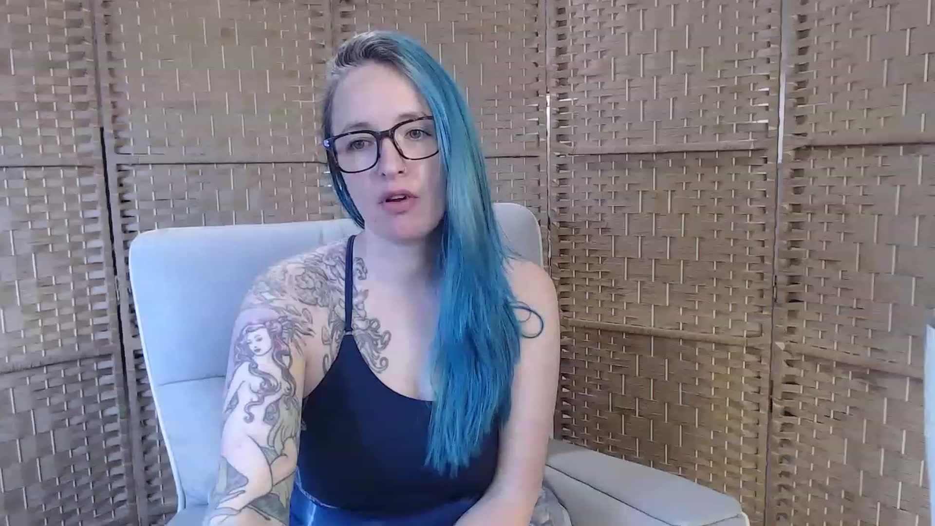 Gallery image thumbnail from FarrahFoxy's myfreecams stream on, 03/07/2023, 17:08 image 1 of 20