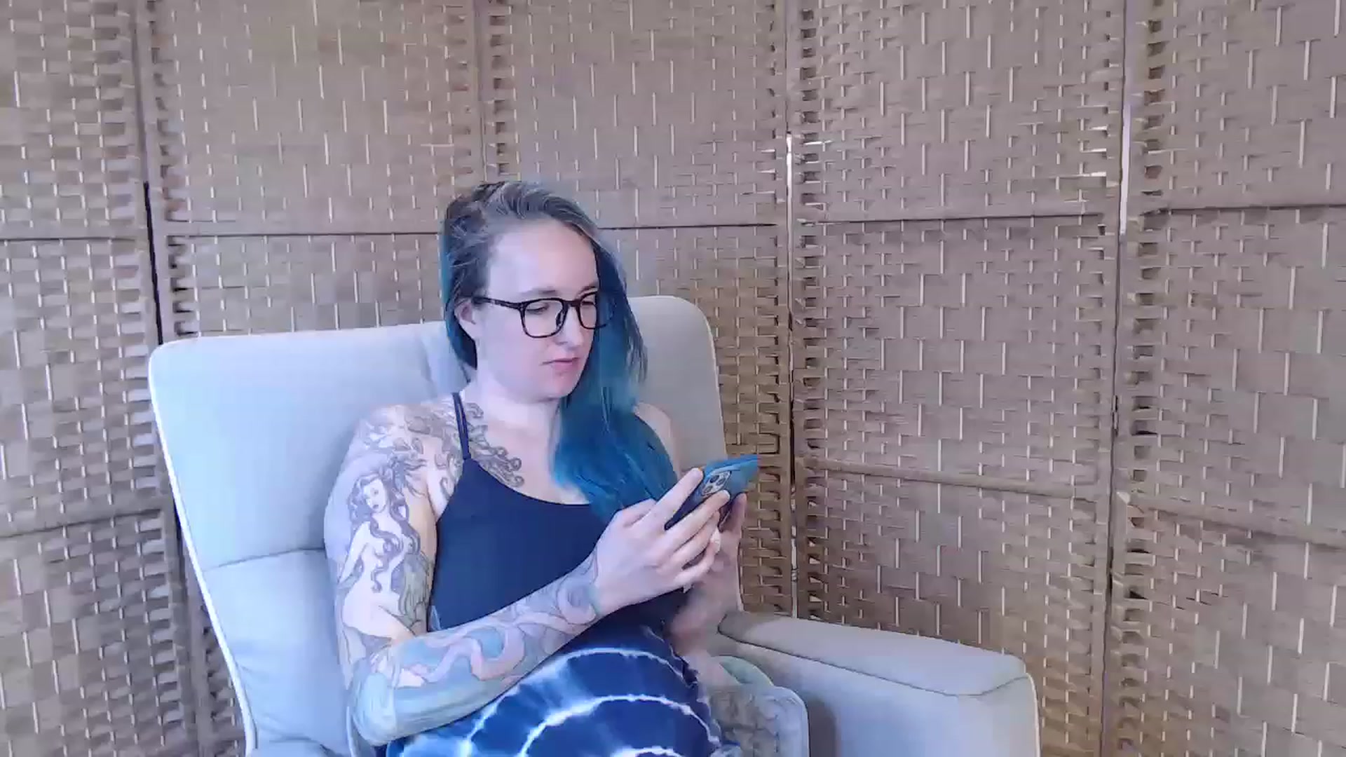 Gallery image thumbnail from FarrahFoxy's myfreecams stream on, 03/07/2023, 17:08 image 18 of 20