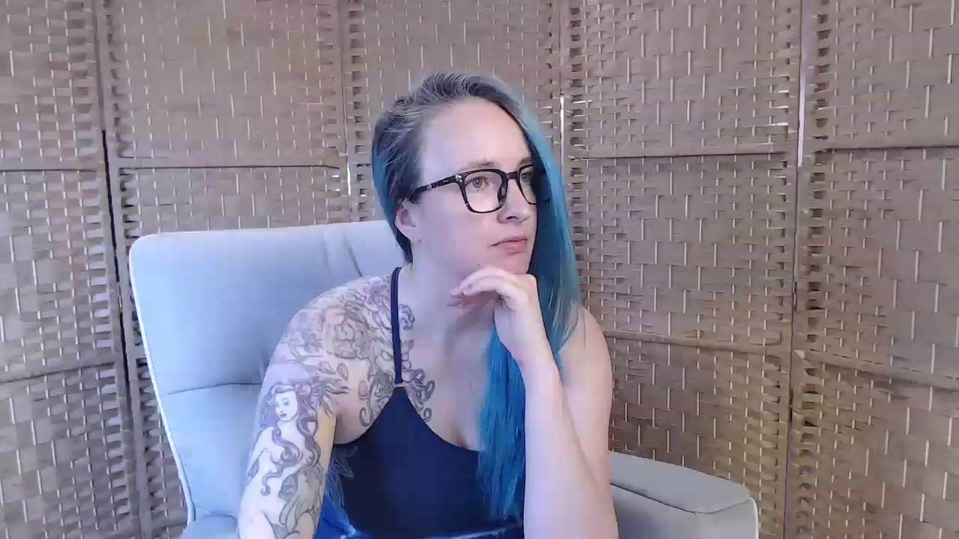 Gallery image thumbnail from FarrahFoxy's myfreecams stream on, 03/07/2023, 17:08 image 14 of 20