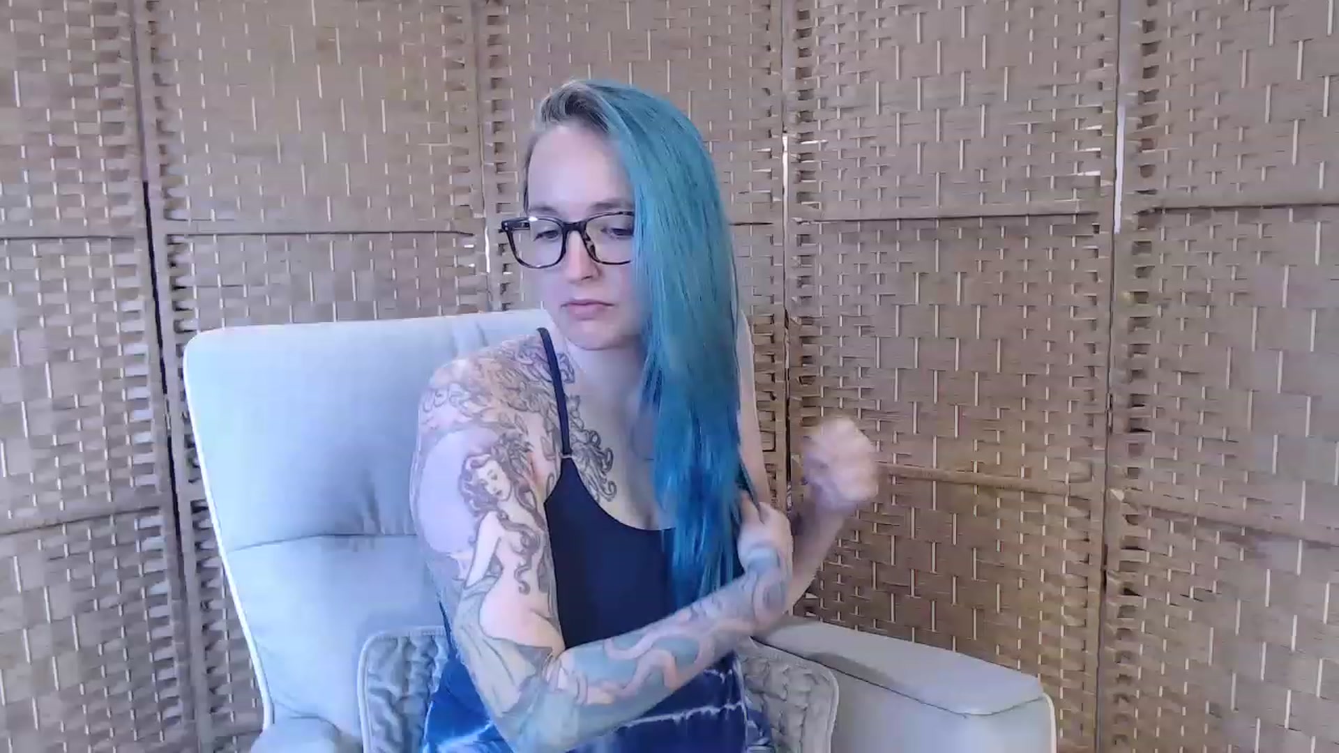 Gallery image thumbnail from FarrahFoxy's myfreecams stream on, 03/07/2023, 17:08 image 19 of 20
