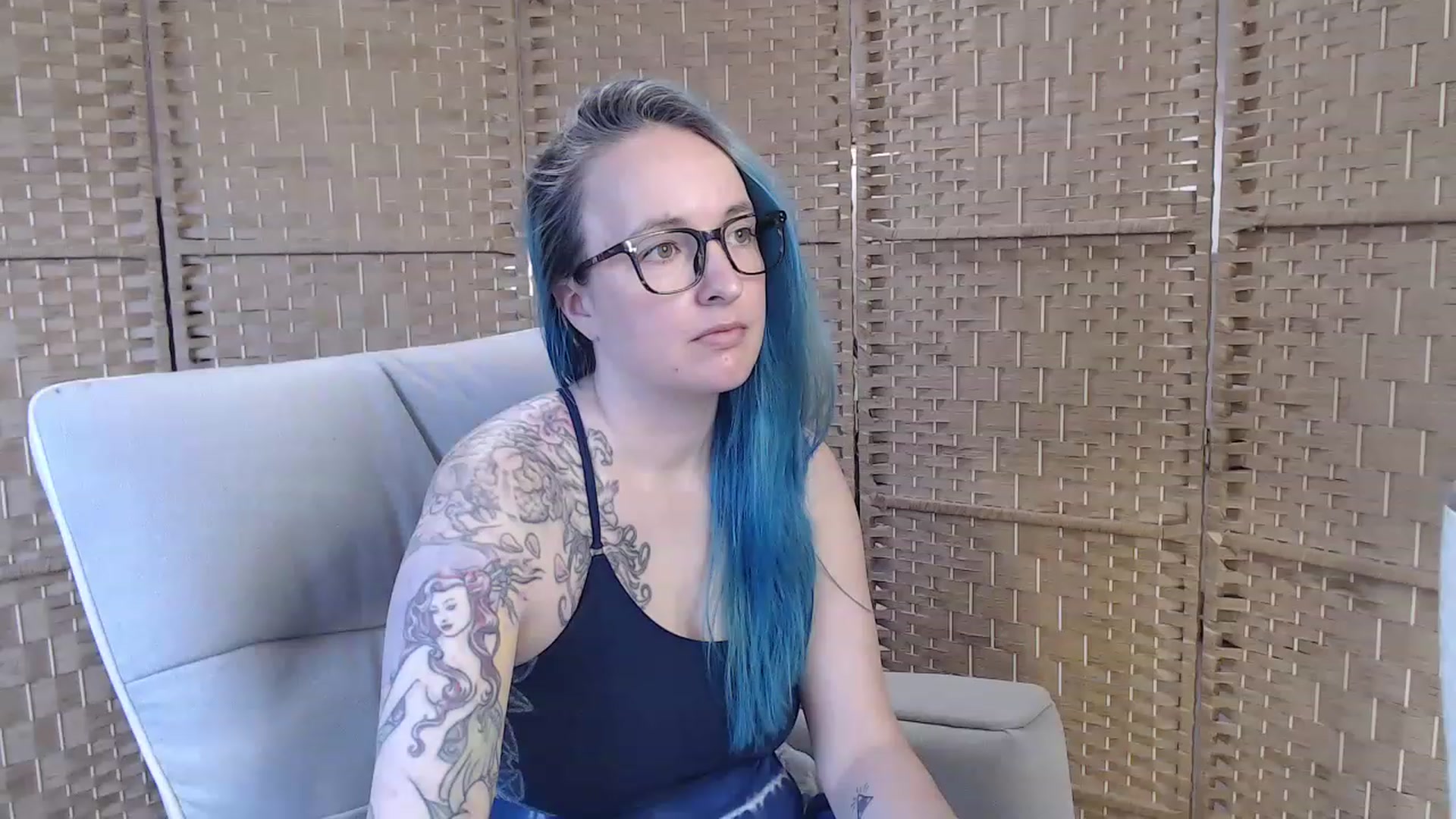 Gallery image thumbnail from FarrahFoxy's myfreecams stream on, 03/07/2023, 17:08 image 5 of 20