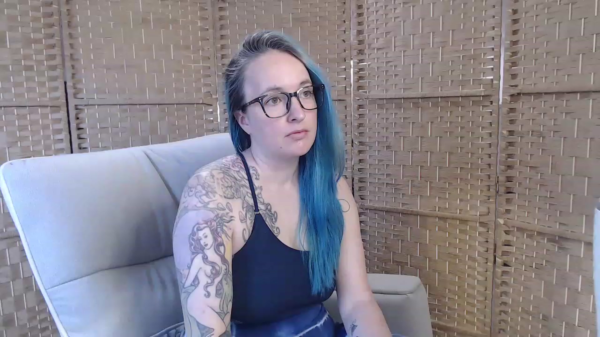 Gallery image thumbnail from FarrahFoxy's myfreecams stream on, 03/07/2023, 17:08 image 3 of 20