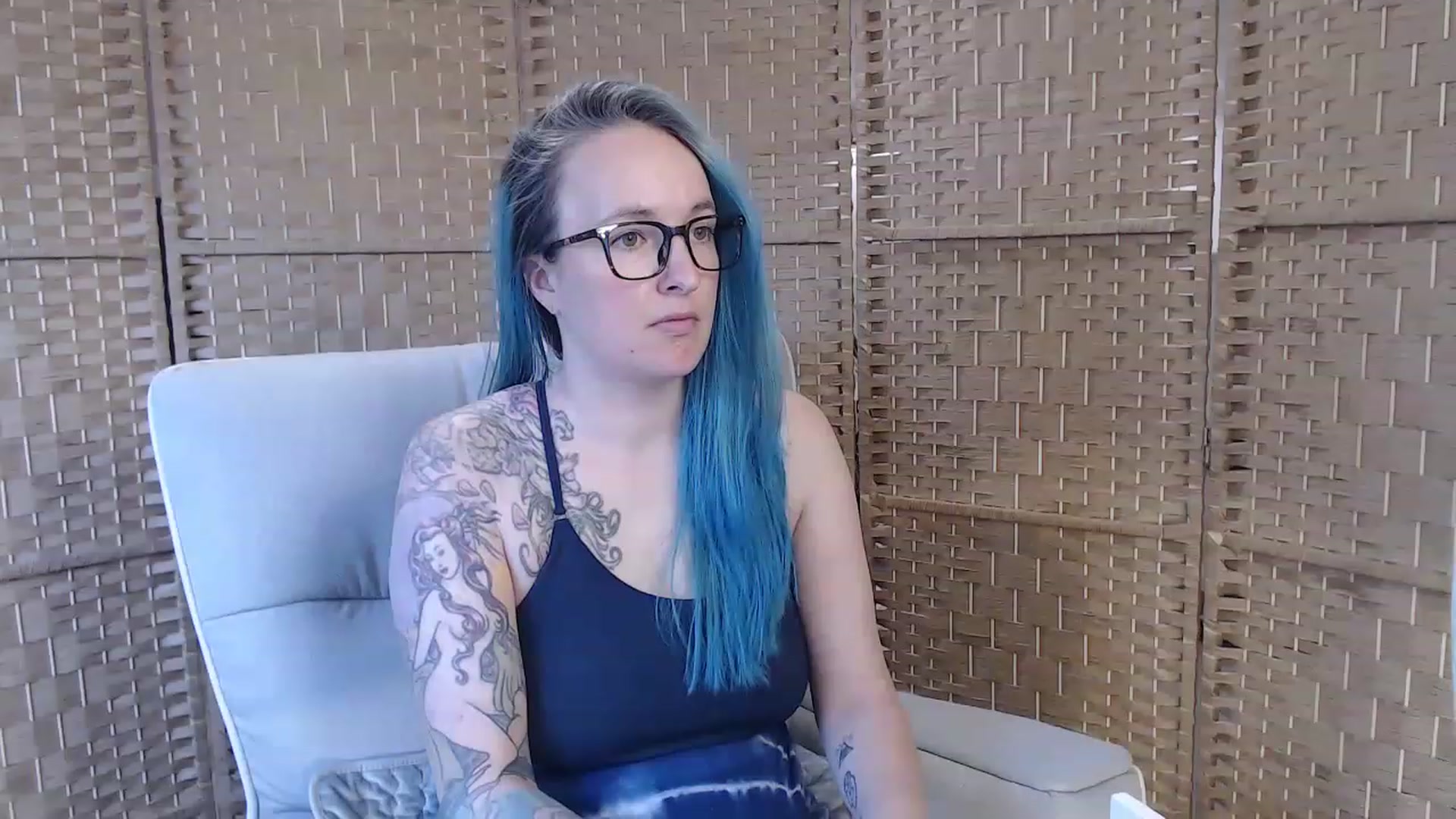 Gallery image thumbnail from FarrahFoxy's myfreecams stream on, 03/07/2023, 17:08 image 9 of 20