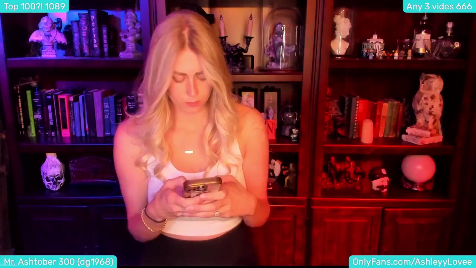 Gallery image thumbnail from FartyGirl6's myfreecams stream on, 11/13/2024, 03:39 image 17 of 20