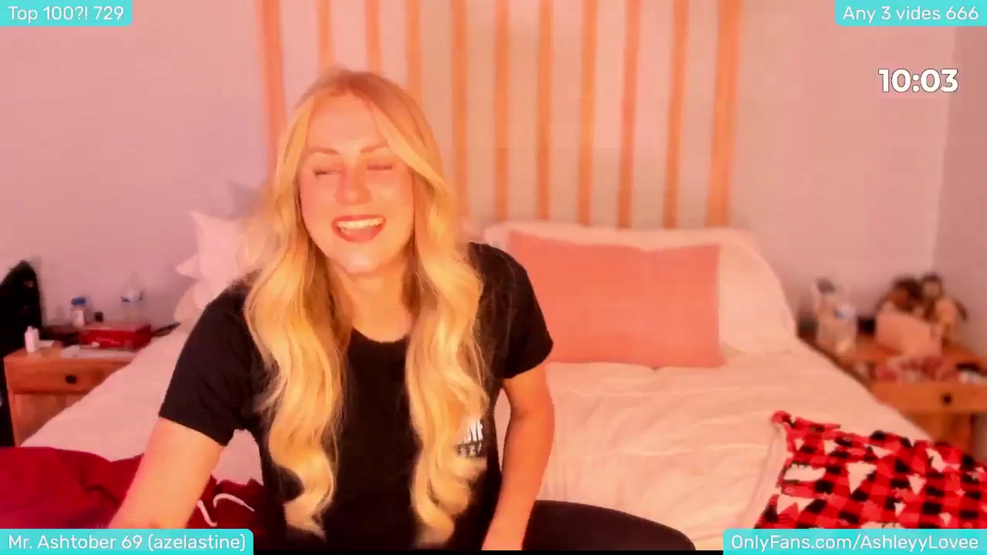 Gallery image thumbnail from FartyGirl6's myfreecams stream on, 11/15/2024, 04:53 image 16 of 20