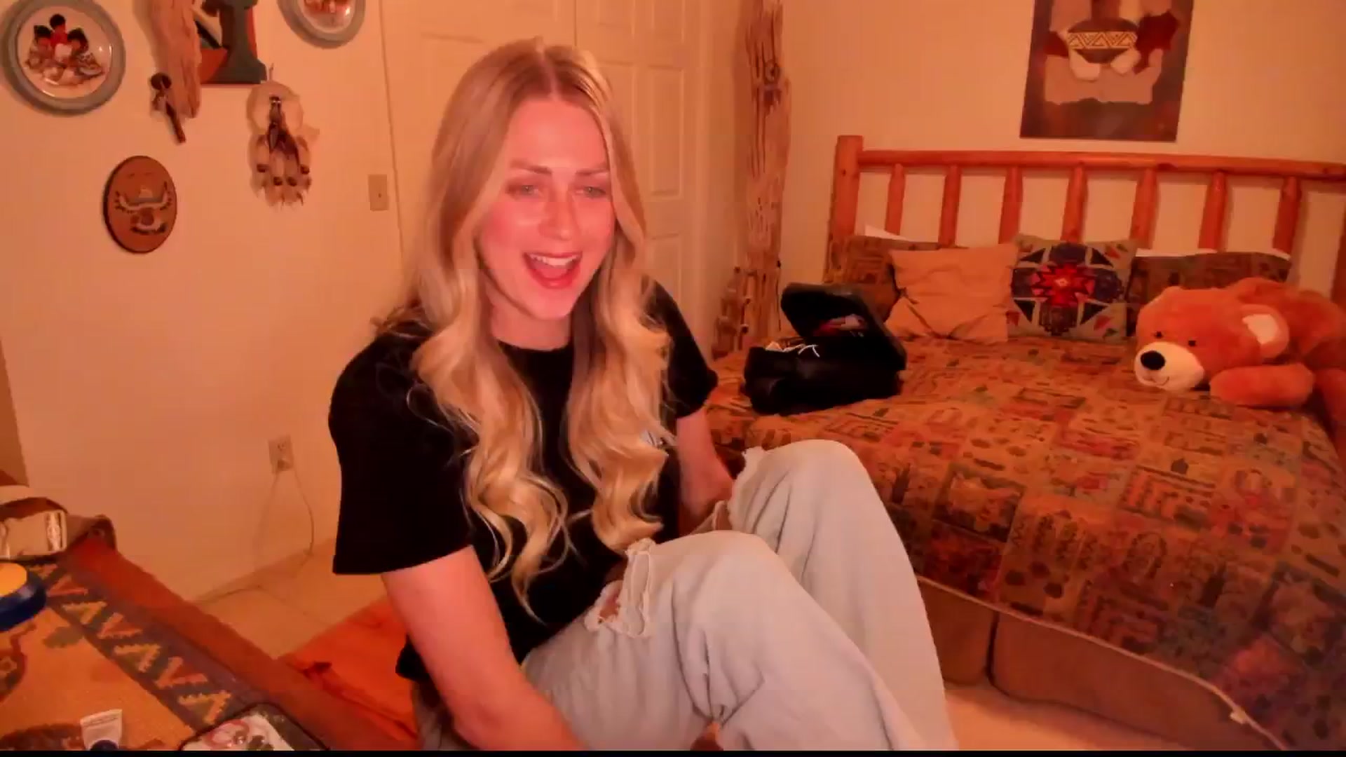 Gallery image thumbnail from FartyGirl6's myfreecams stream on, 12/01/2024, 01:31 image 2 of 20