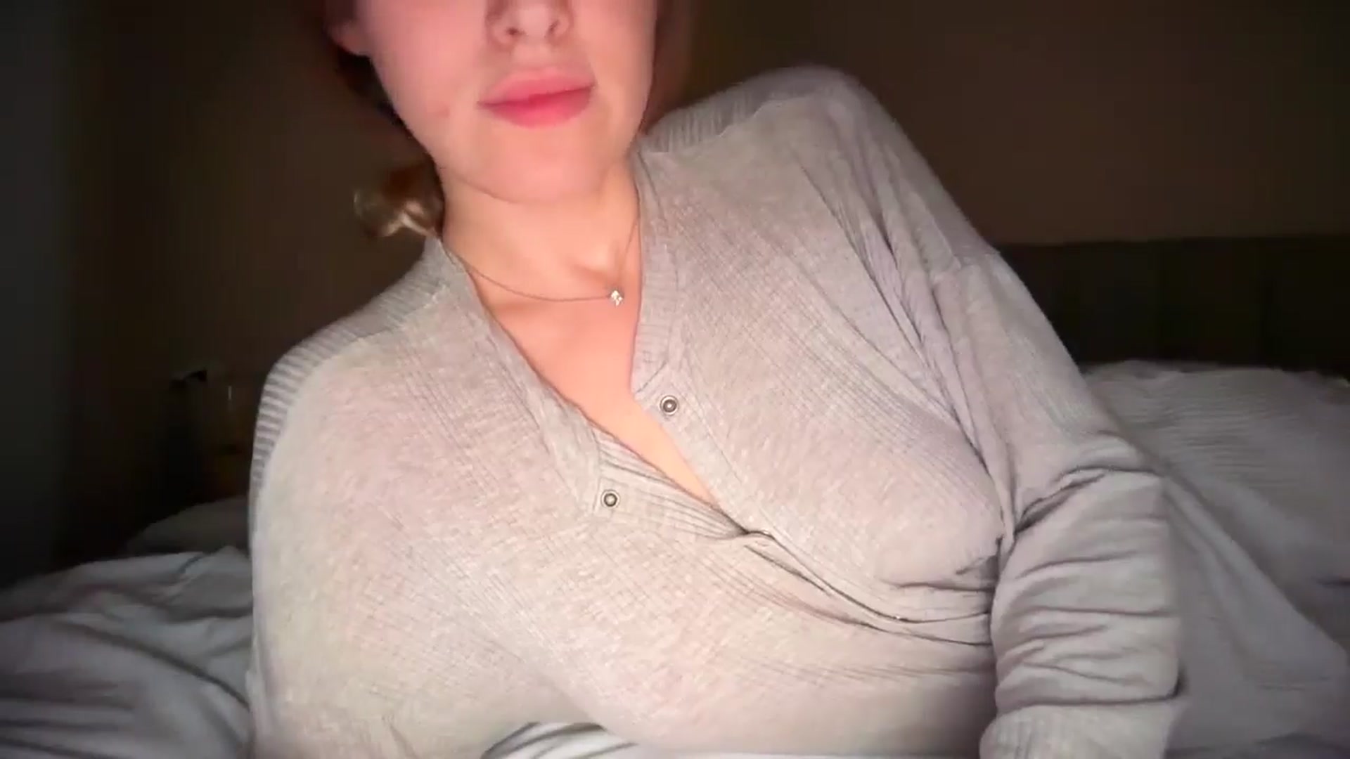 Gallery image thumbnail from Fat_Turkey's myfreecams stream on, 11/29/2025, 08:57 image 11 of 20