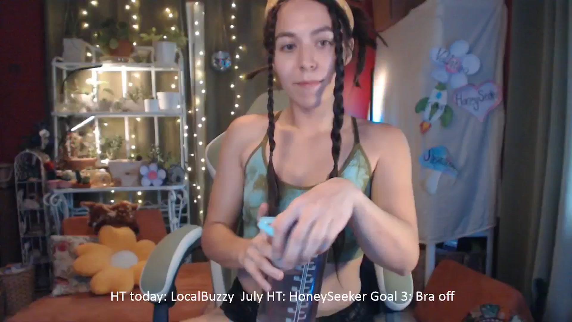 Gallery image thumbnail from FawneFaeisme's myfreecams stream on, 07/17/2025, 17:36 image 13 of 20