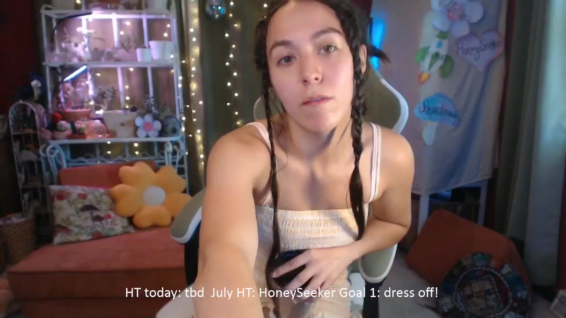 Gallery image thumbnail from FawneFaeisme's myfreecams stream on, 07/22/2025, 16:59 image 14 of 20
