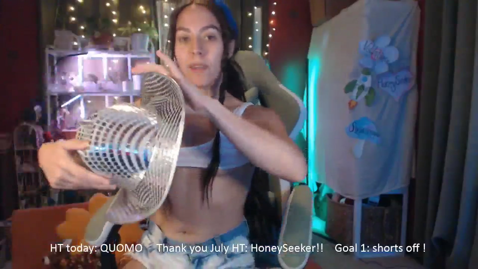 Gallery image thumbnail from FawneFaeisme's myfreecams stream on, 08/01/2025, 18:04 image 18 of 20