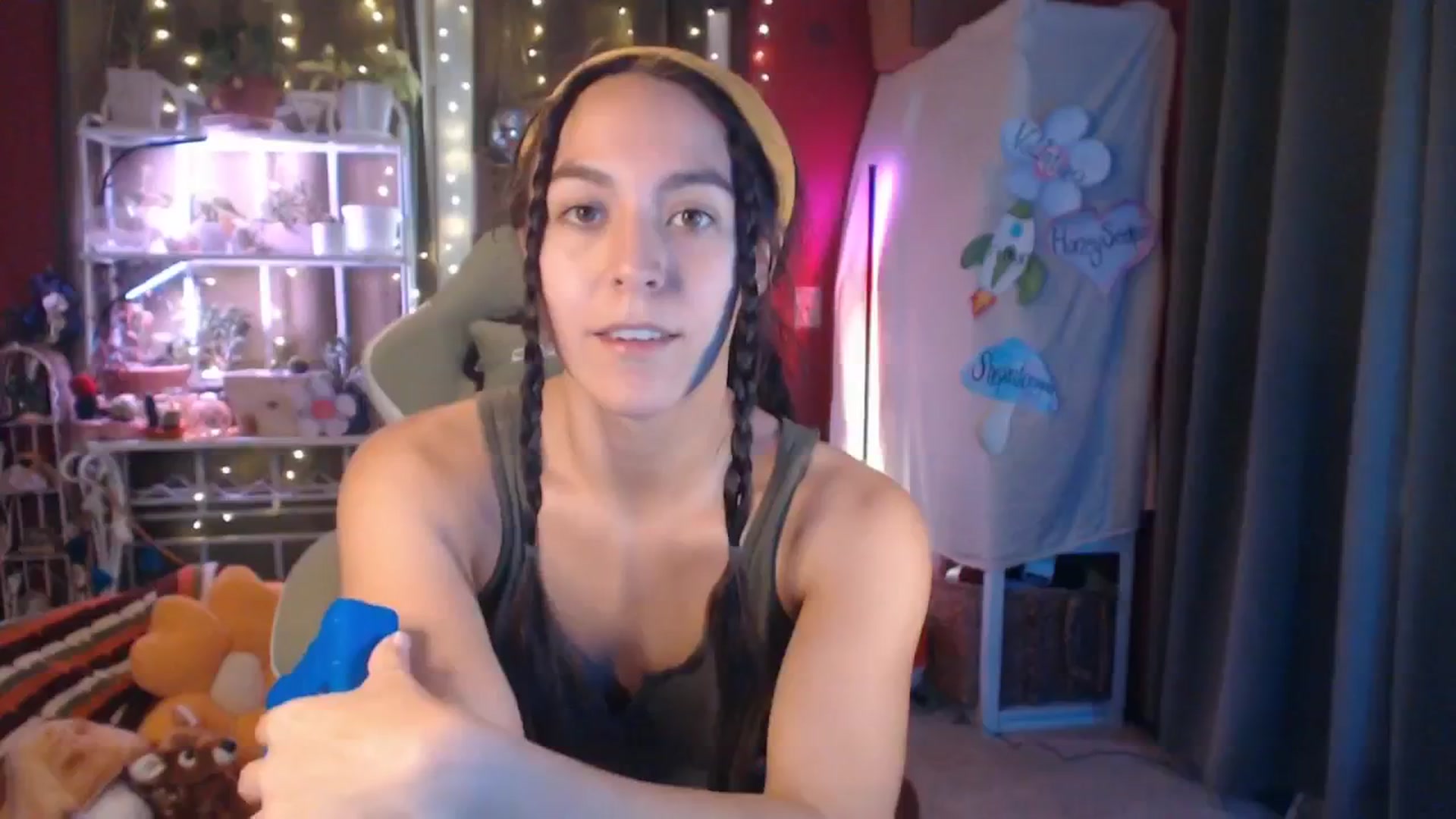 Gallery image thumbnail from FawneFaeisme's myfreecams stream on, 08/11/2025, 20:16 image 2 of 20