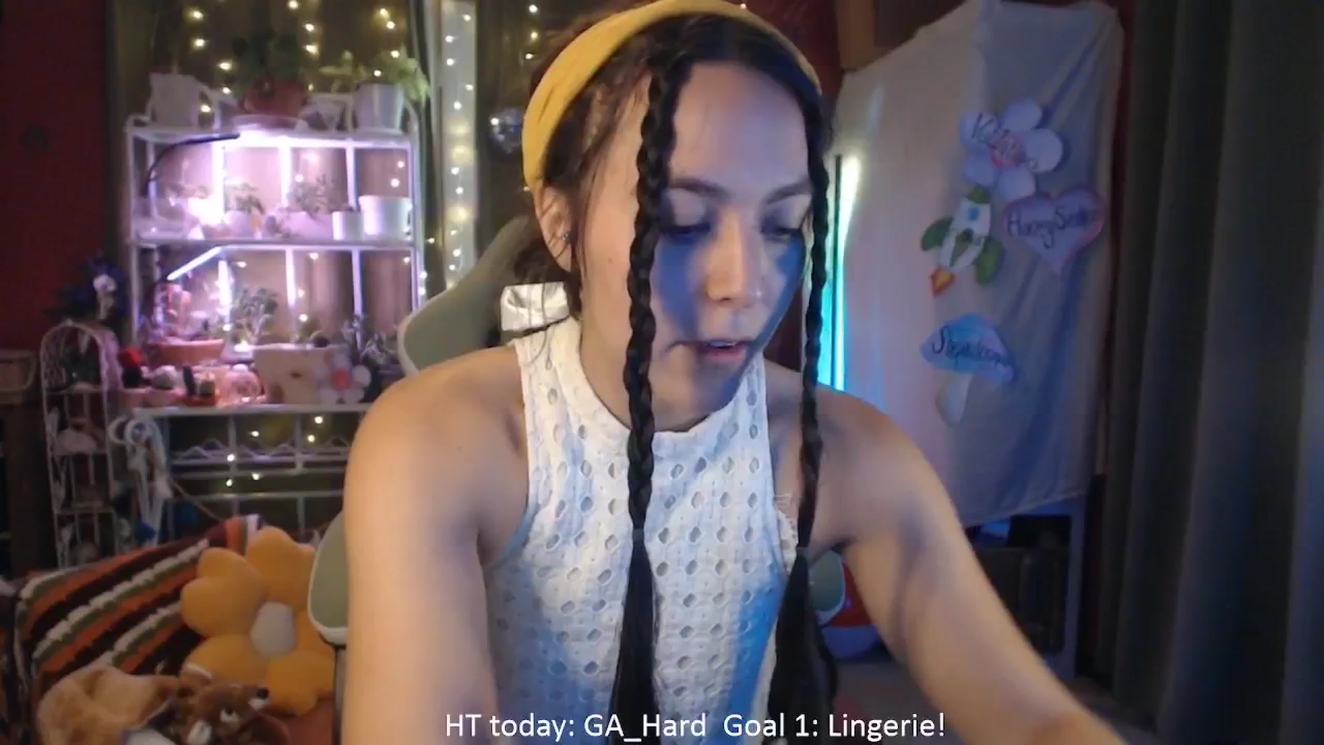 Gallery image thumbnail from FawneFaeisme's myfreecams stream on, 08/13/2025, 15:34 image 19 of 20