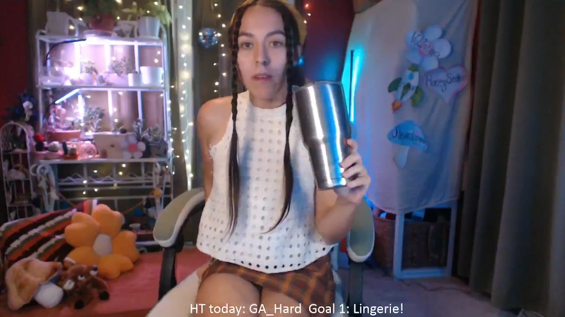 Gallery image thumbnail from FawneFaeisme's myfreecams stream on, 08/13/2025, 19:06 image 15 of 20