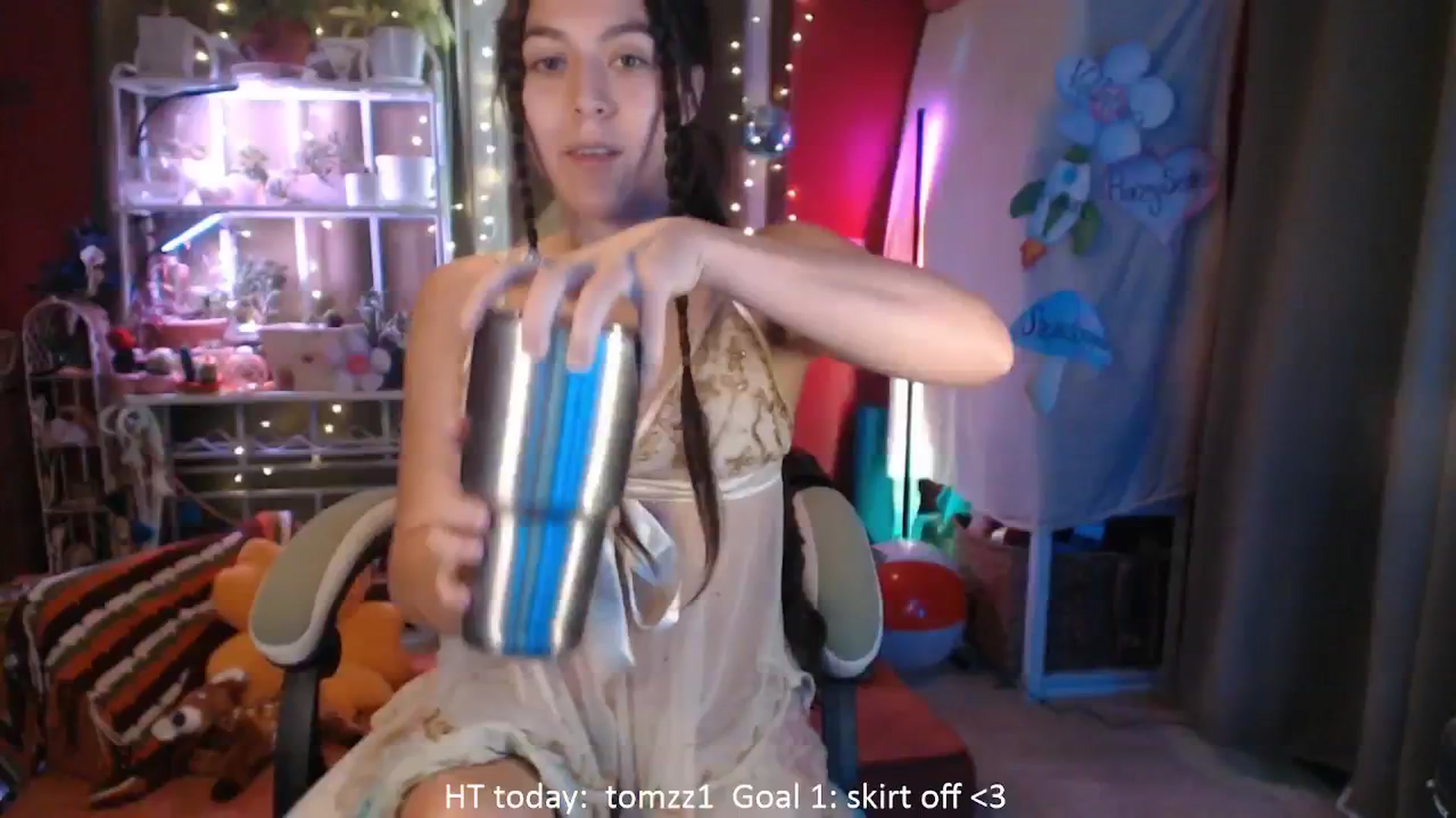 Gallery image thumbnail from FawneFaeisme's myfreecams stream on, 08/15/2025, 17:38 image 14 of 20