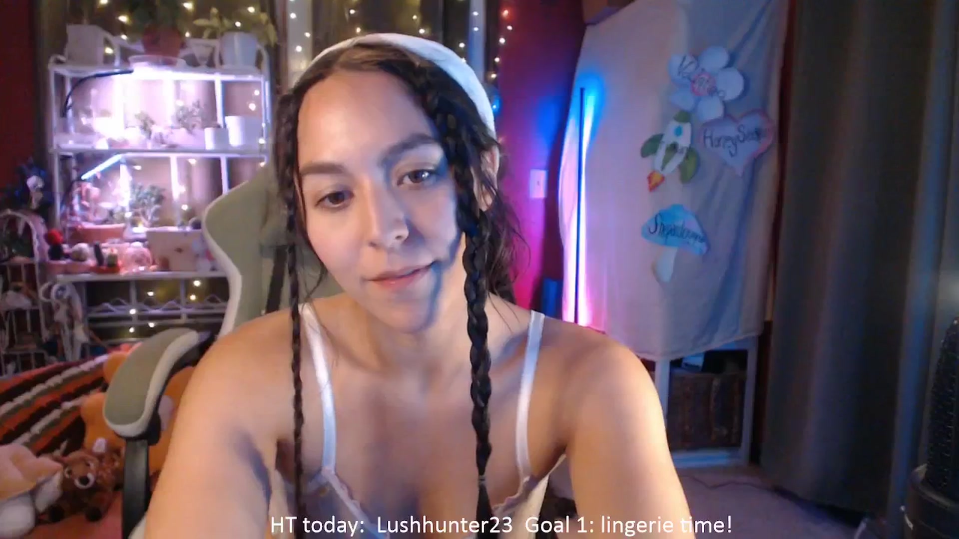 Gallery image thumbnail from FawneFaeisme's myfreecams stream on, 08/18/2025, 02:29 image 12 of 20