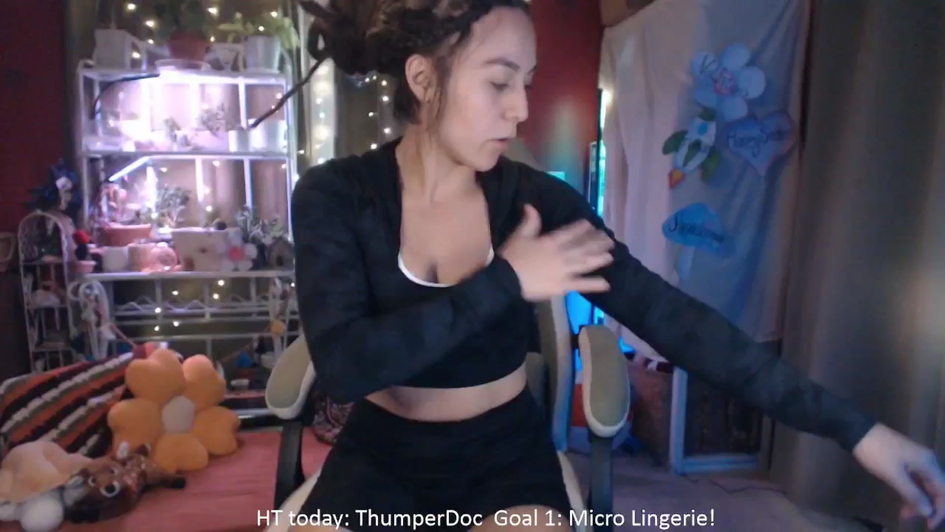 Gallery image thumbnail from FawneFaeisme's myfreecams stream on, 08/19/2025, 16:59 image 5 of 20