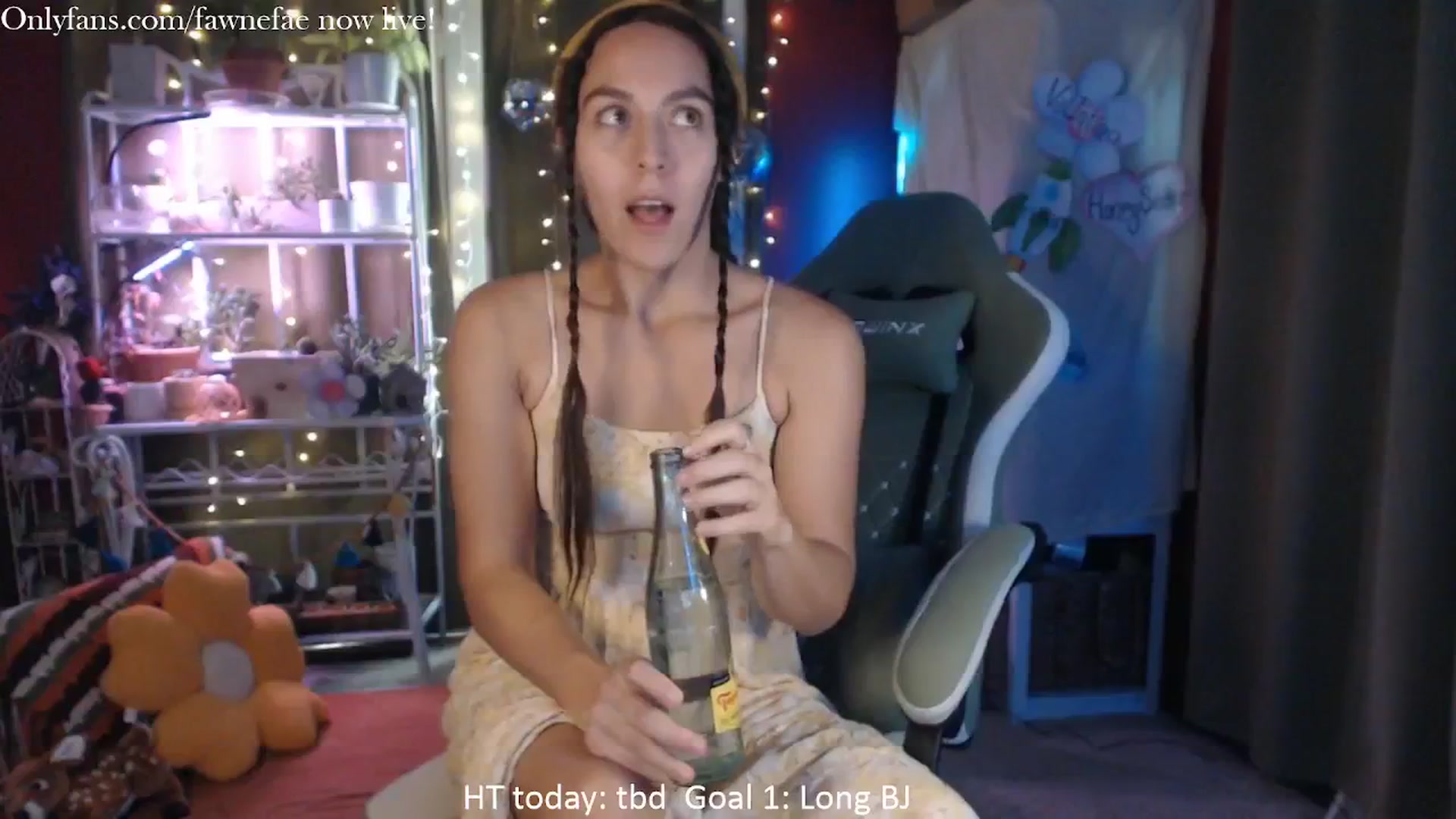 Gallery image thumbnail from FawneFaeisme's myfreecams stream on, 08/21/2025, 18:09 image 9 of 20