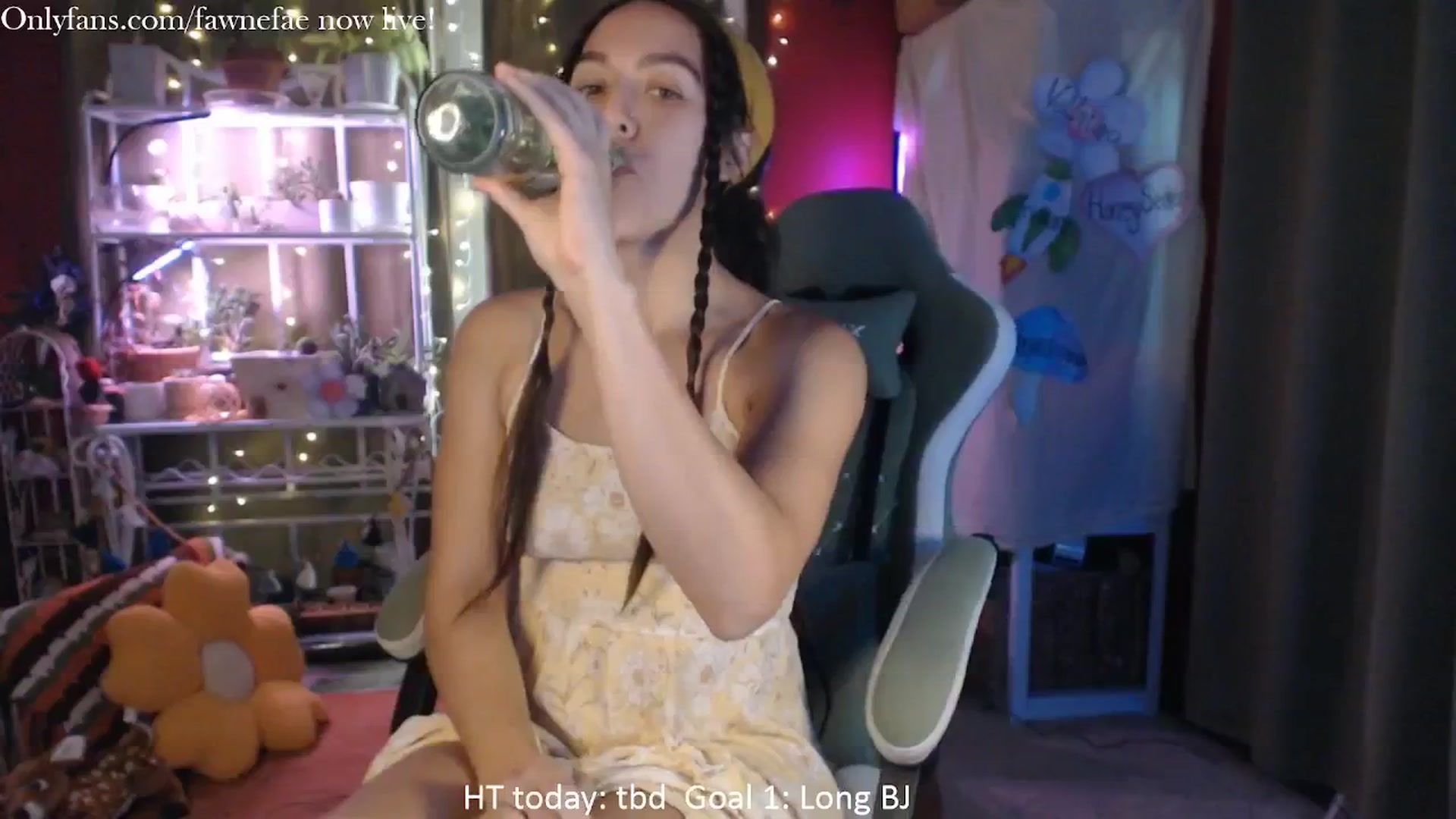 Gallery image thumbnail from FawneFaeisme's myfreecams stream on, 08/21/2025, 18:09 image 11 of 20