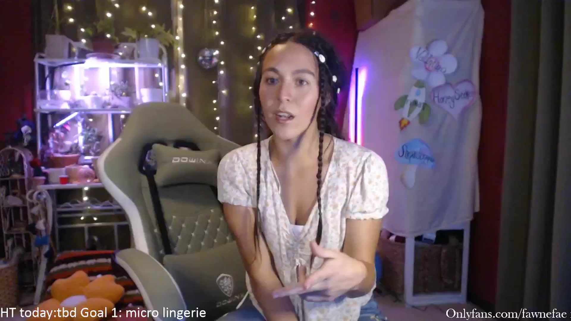Gallery image thumbnail from FawneFaeisme's myfreecams stream on, 09/24/2025, 02:07 image 1 of 20