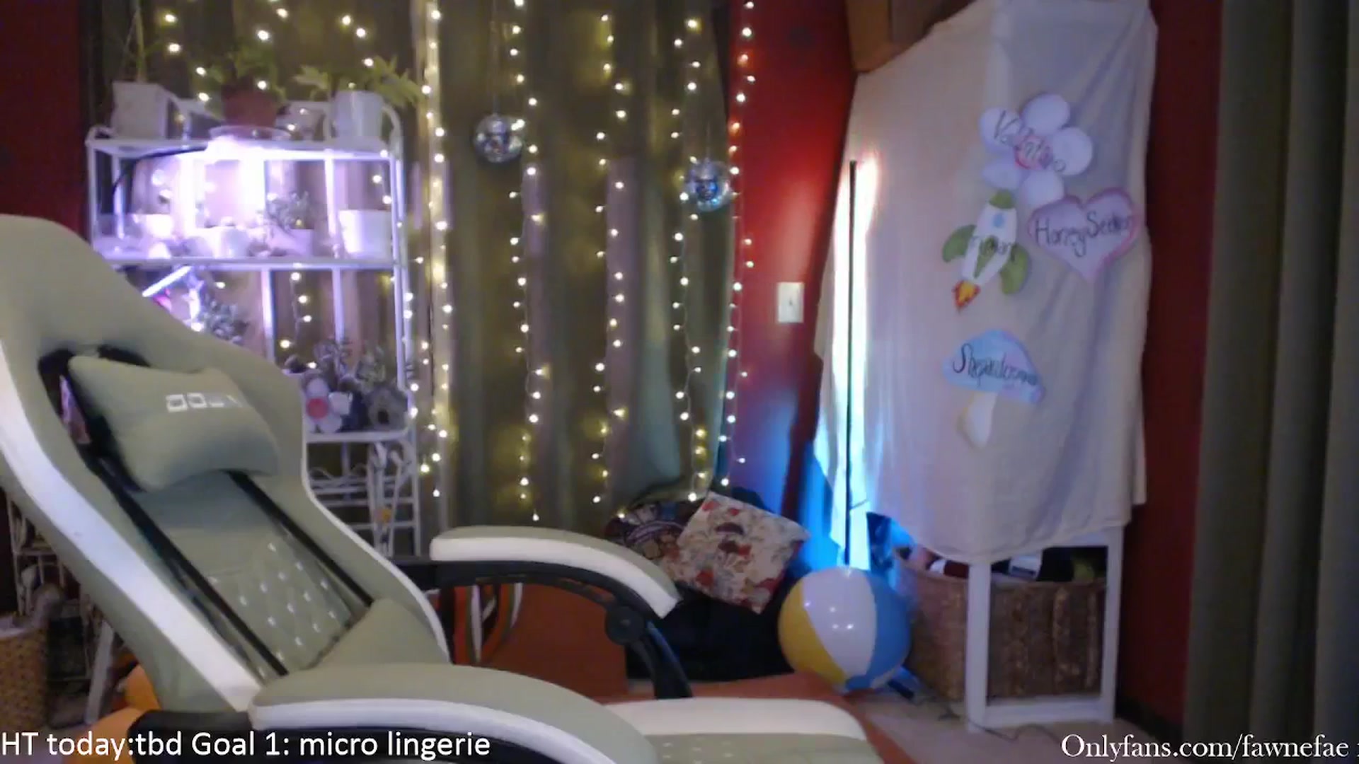 Gallery image thumbnail from FawneFaeisme's myfreecams stream on, 09/24/2025, 02:07 image 7 of 20