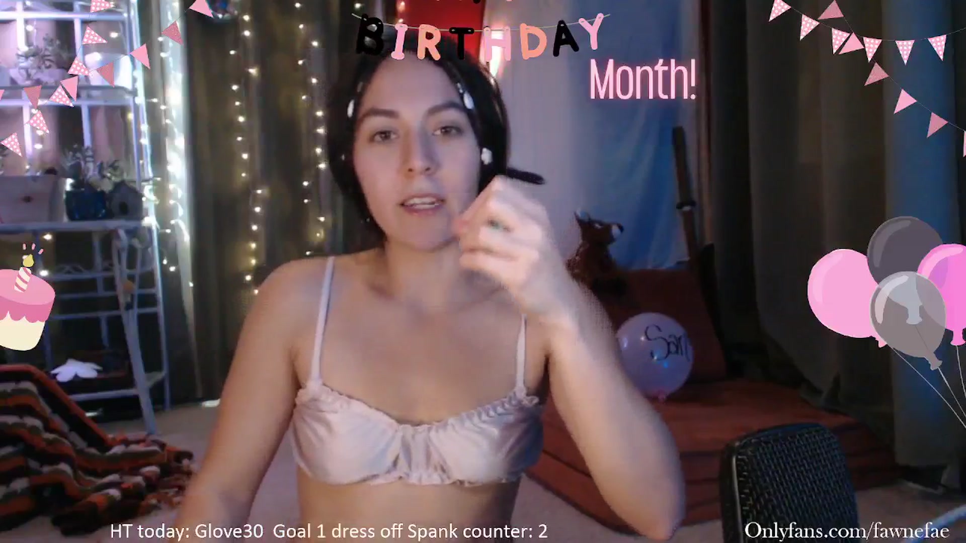 Gallery image thumbnail from FawneFaeisme's myfreecams stream on, 11/08/2025, 22:08 image 10 of 20