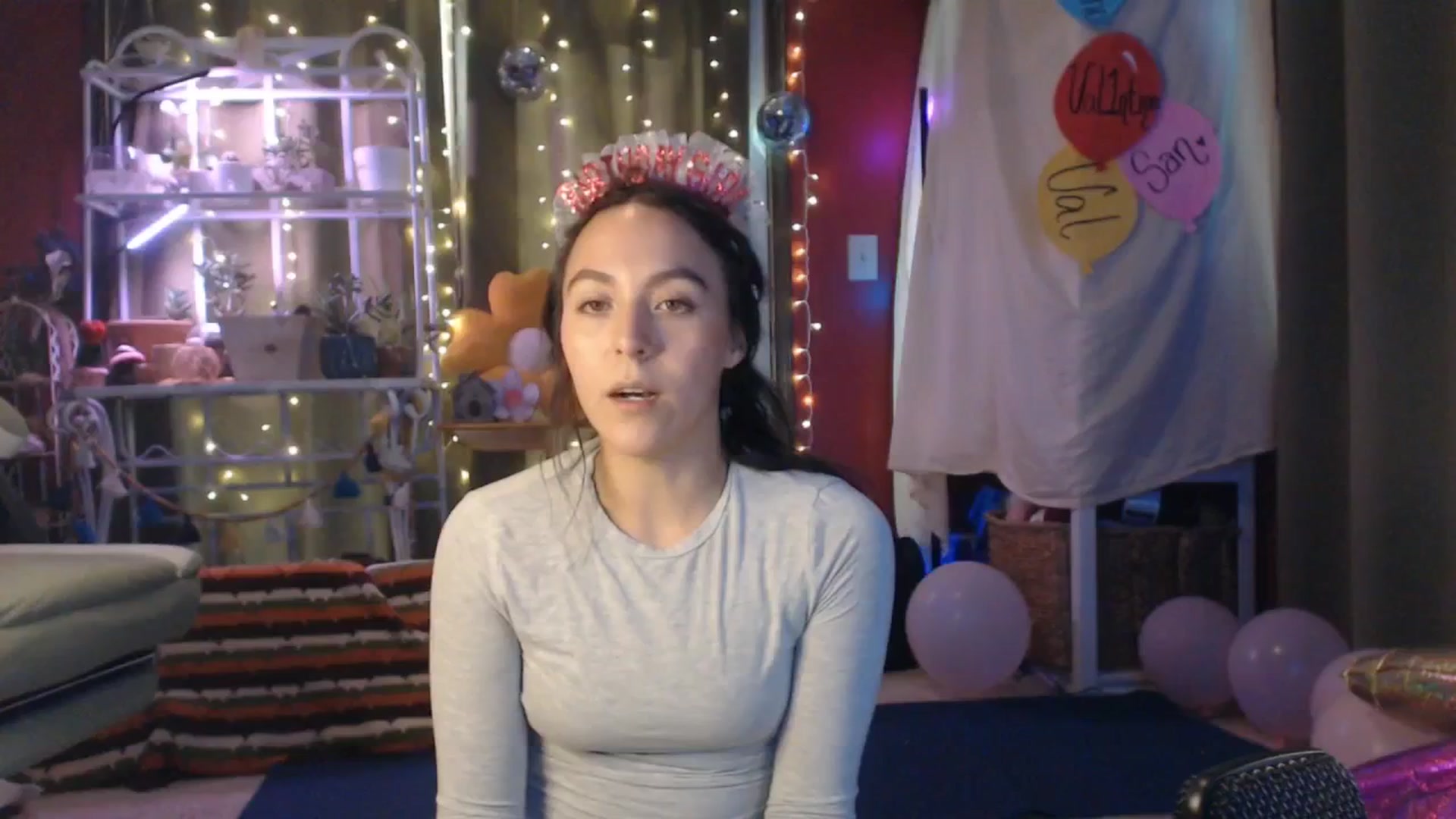 Gallery image thumbnail from FawneFaeisme's myfreecams stream on, 11/19/2025, 21:12 image 4 of 20