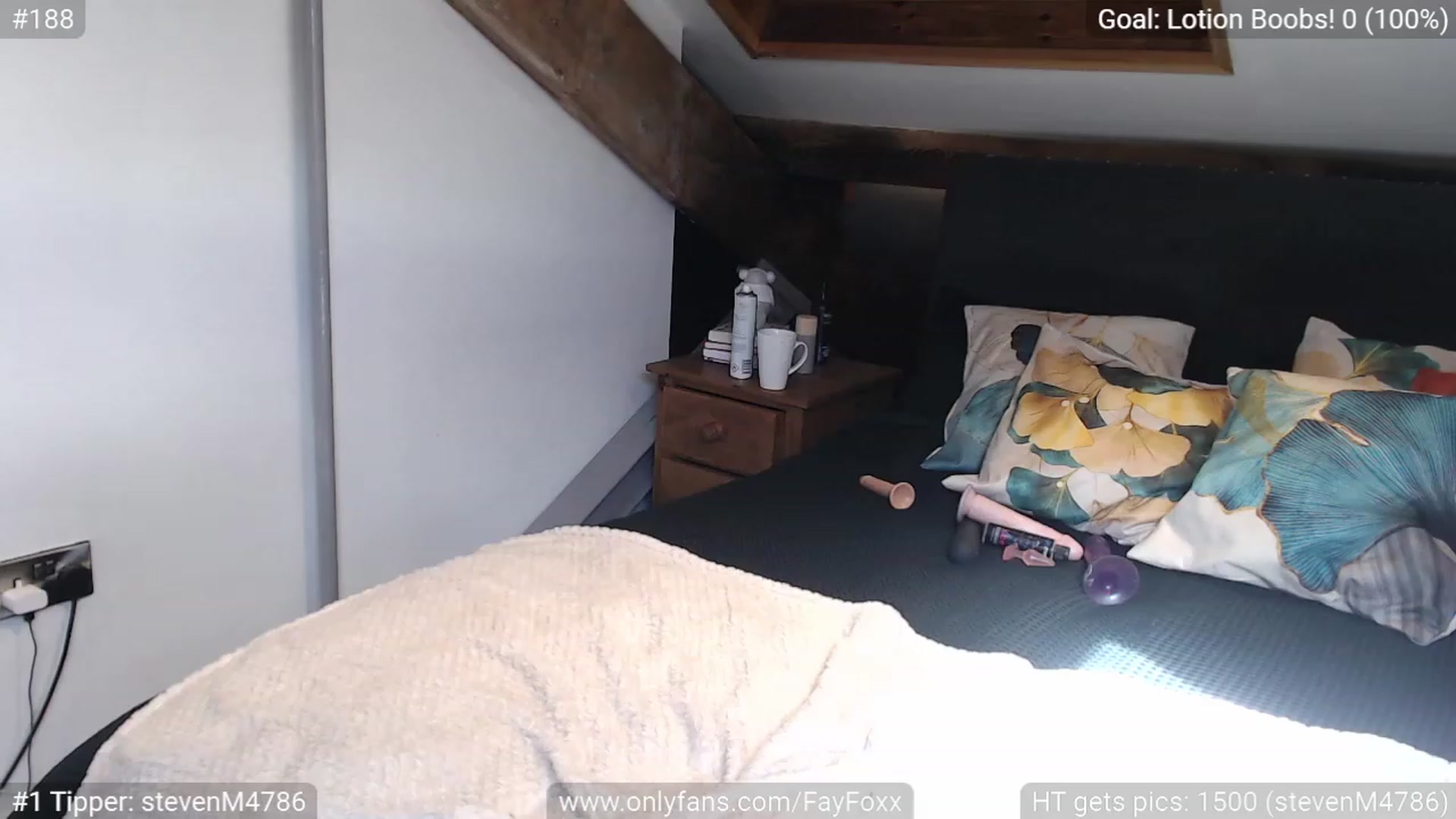 Gallery image thumbnail from FayFoxx's myfreecams stream on, 08/08/2023, 16:40 image 9 of 20