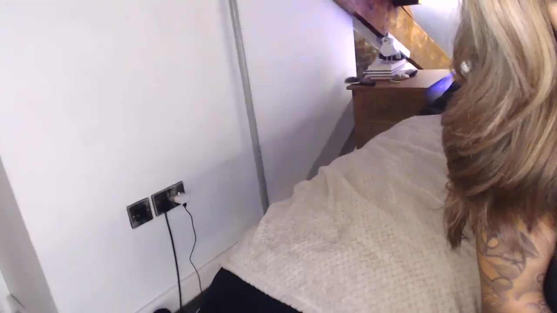 Gallery image thumbnail from FayFoxx's myfreecams stream on, 10/20/2023, 15:38 image 6 of 20