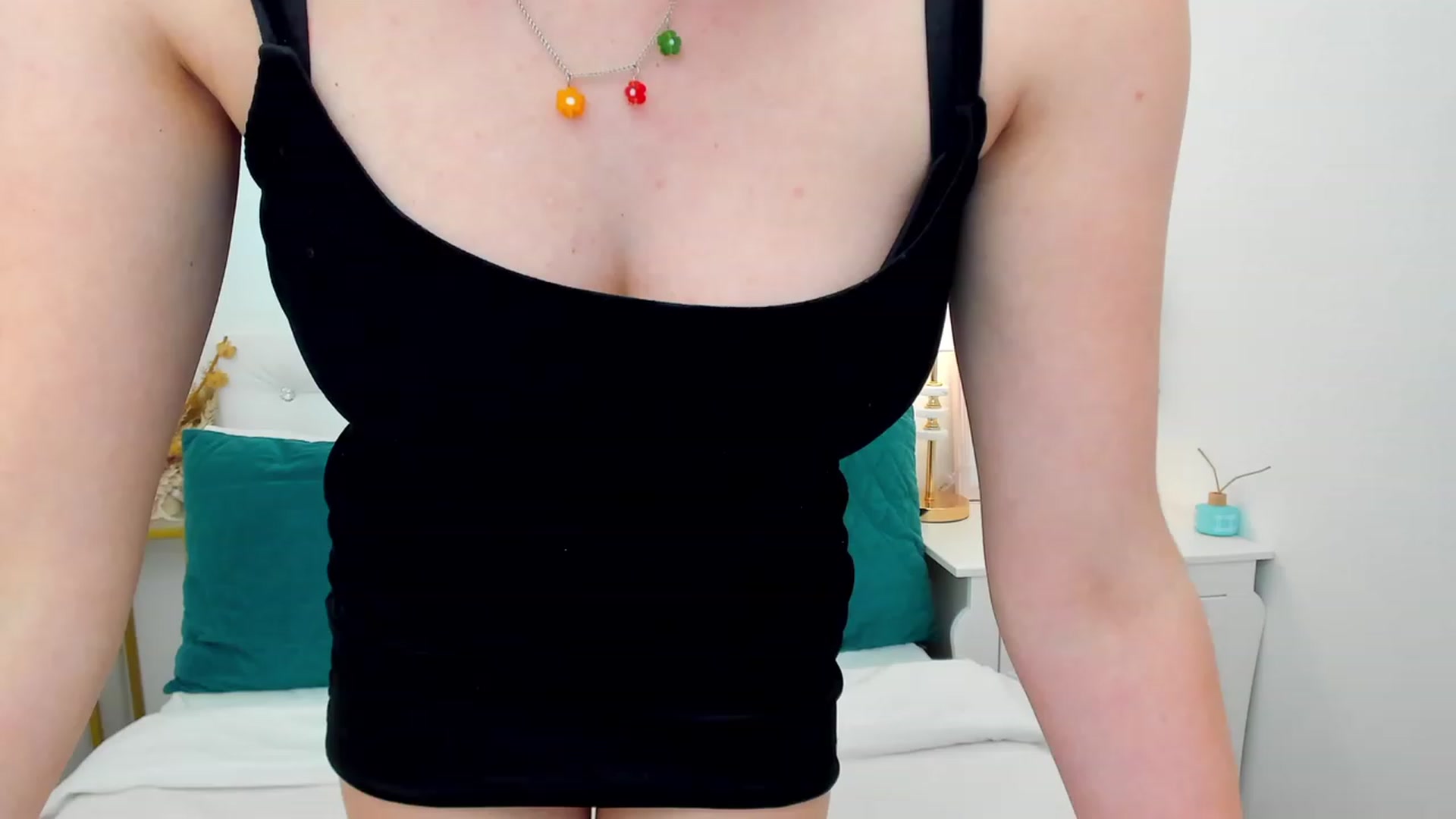Gallery image thumbnail from FayeDi's myfreecams stream on, 05/08/2023, 14:28 image 12 of 20