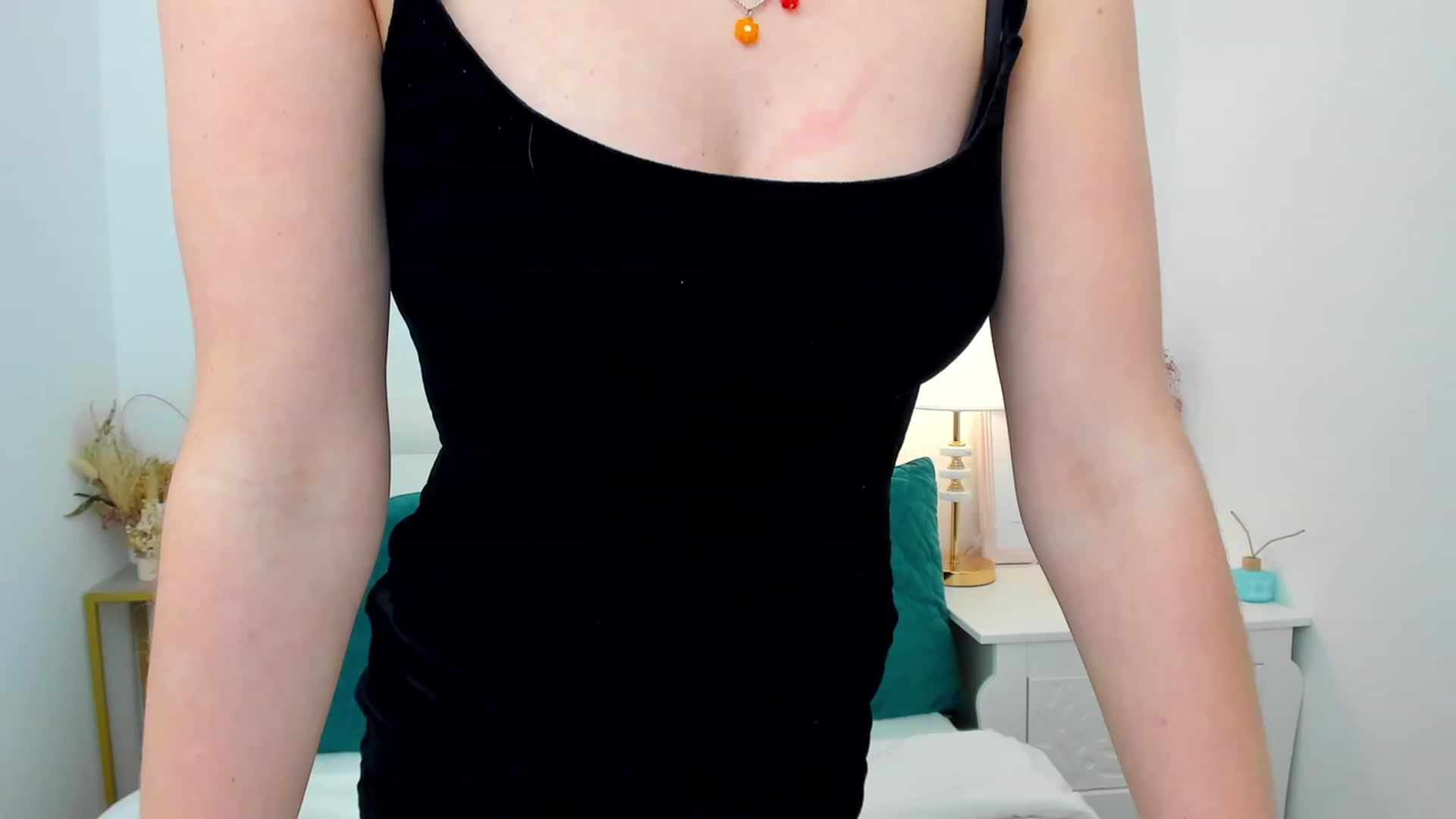 Gallery image thumbnail from FayeDi's myfreecams stream on, 05/08/2023, 17:22 image 14 of 20