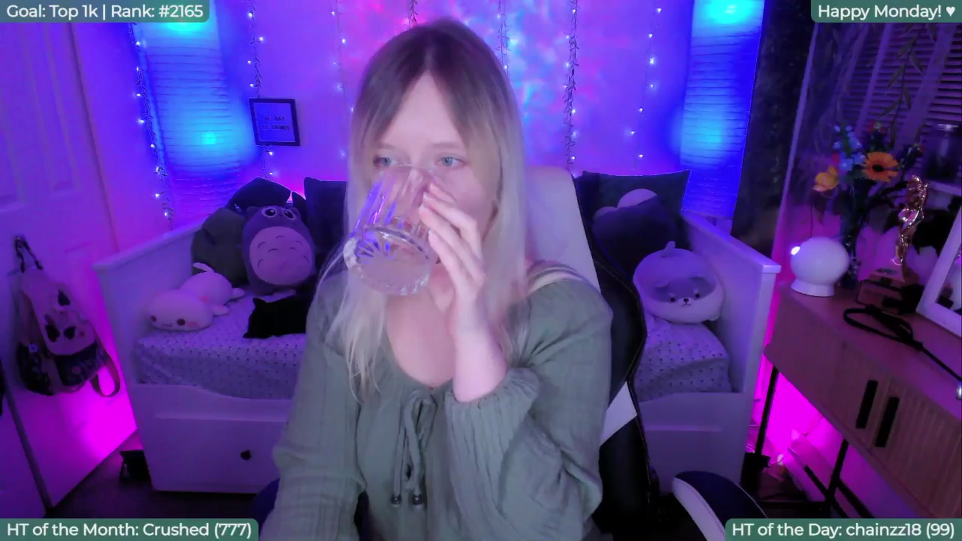 Gallery image thumbnail from FayeWilde's myfreecams stream on, 04/14/2026, 05:29 image 14 of 20