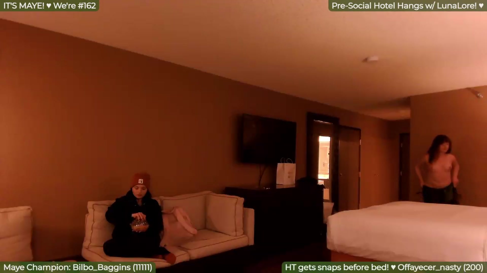 Gallery image thumbnail from FayeWilde's myfreecams stream on, 05/18/2026, 07:26 image 12 of 20