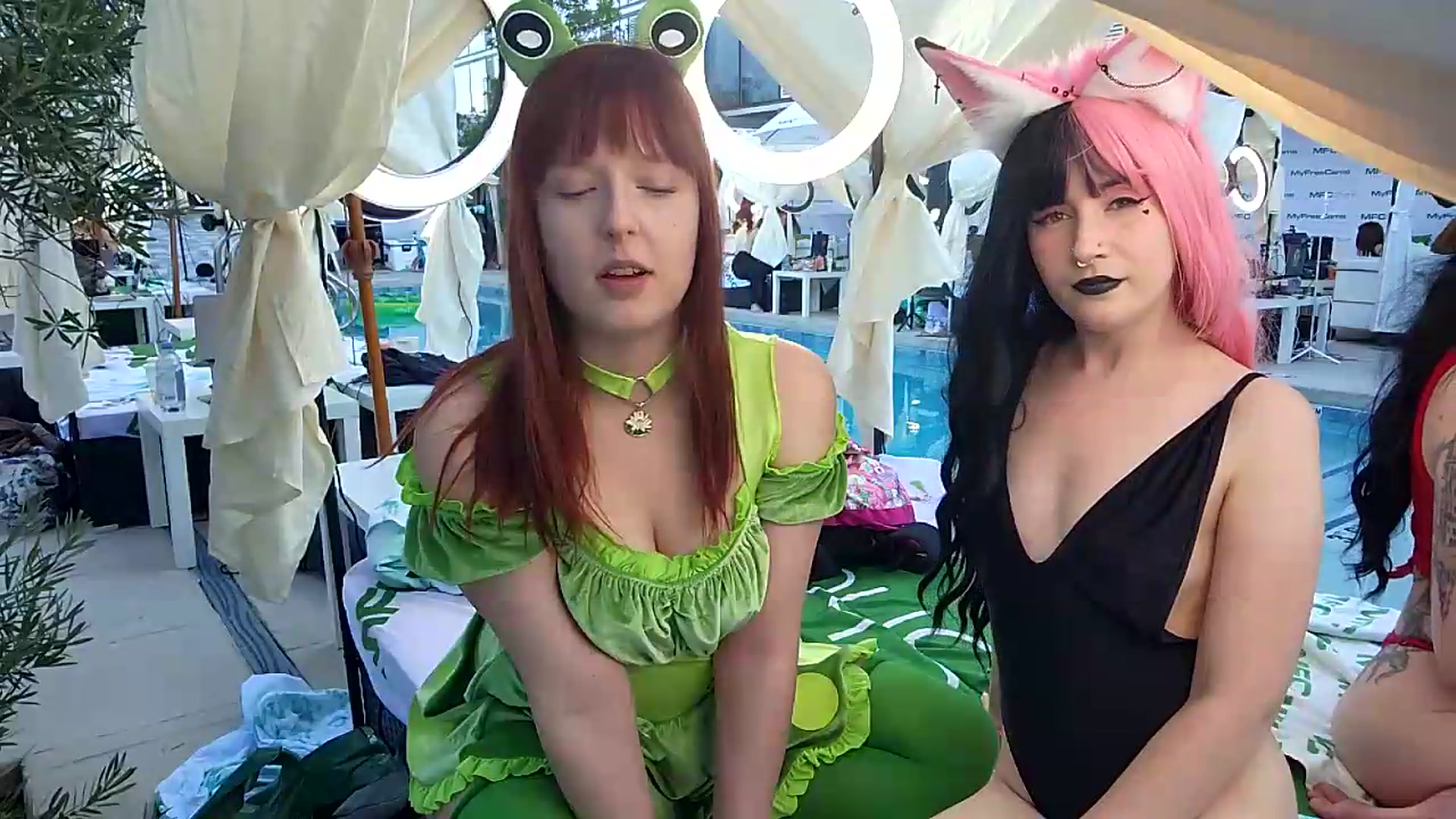 Gallery image thumbnail from FayeWilde's myfreecams stream on, 05/20/2026, 01:33 image 3 of 20