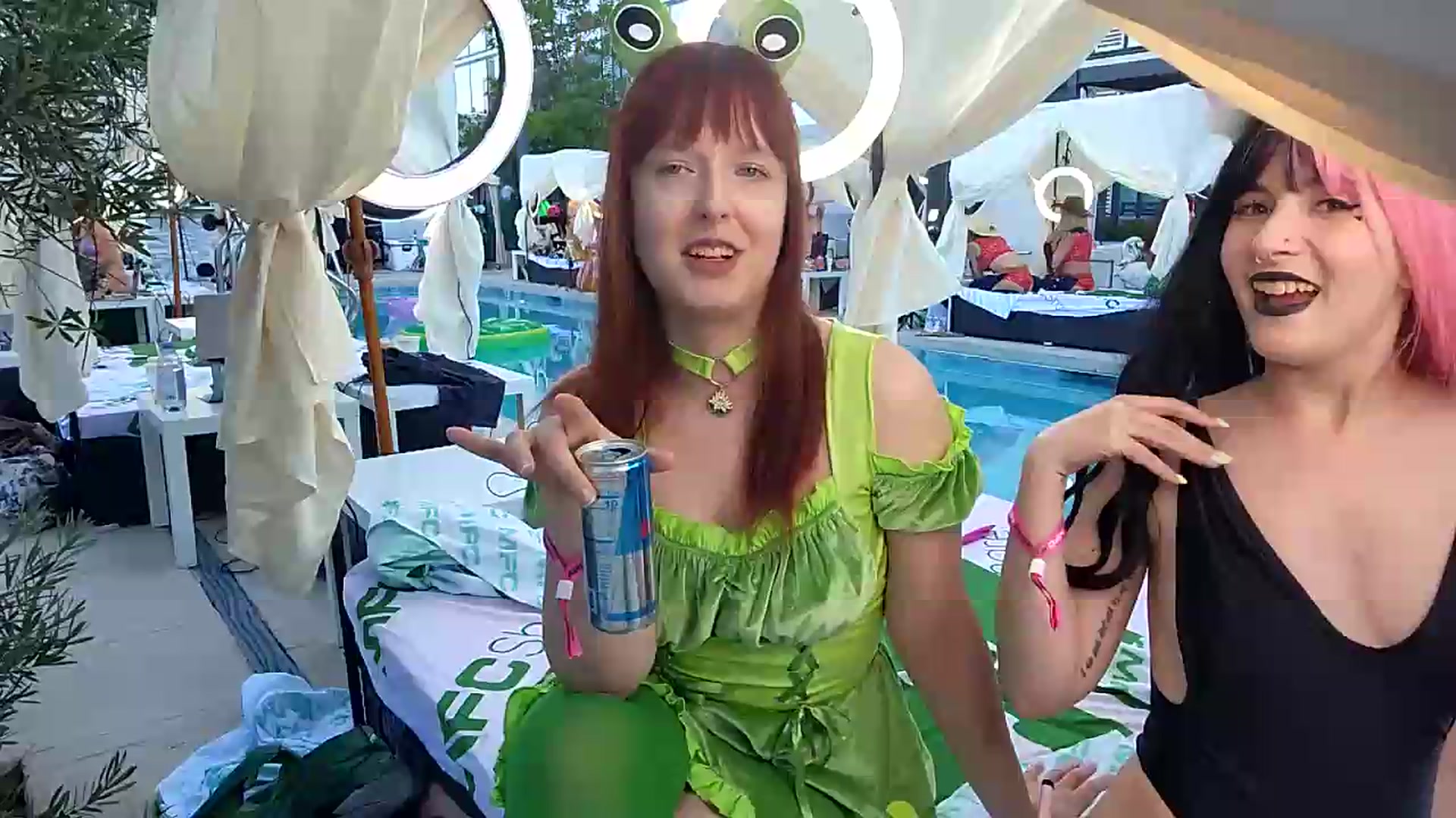 Gallery image thumbnail from FayeWilde's myfreecams stream on, 05/20/2026, 01:33 image 7 of 20