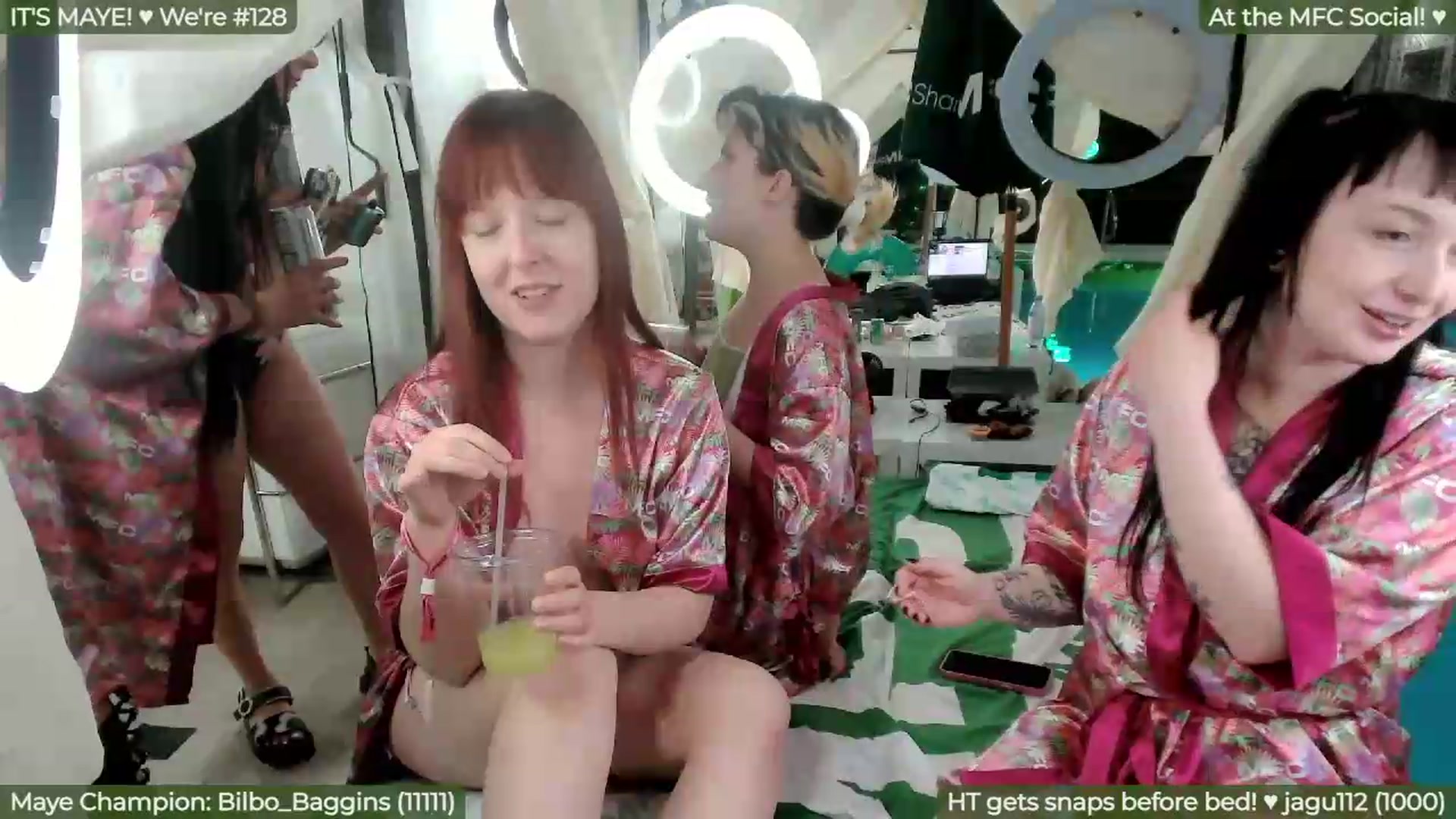 Gallery image thumbnail from FayeWilde's myfreecams stream on, 05/20/2026, 09:56 image 3 of 20
