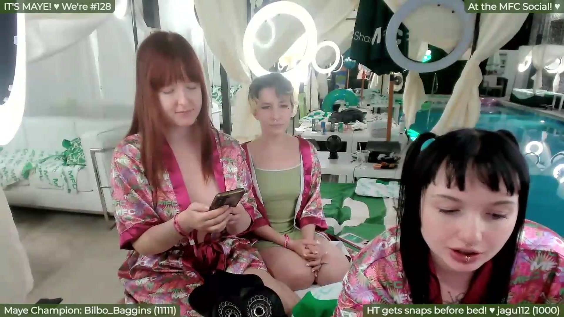 Gallery image thumbnail from FayeWilde's myfreecams stream on, 05/20/2026, 09:56 image 17 of 20